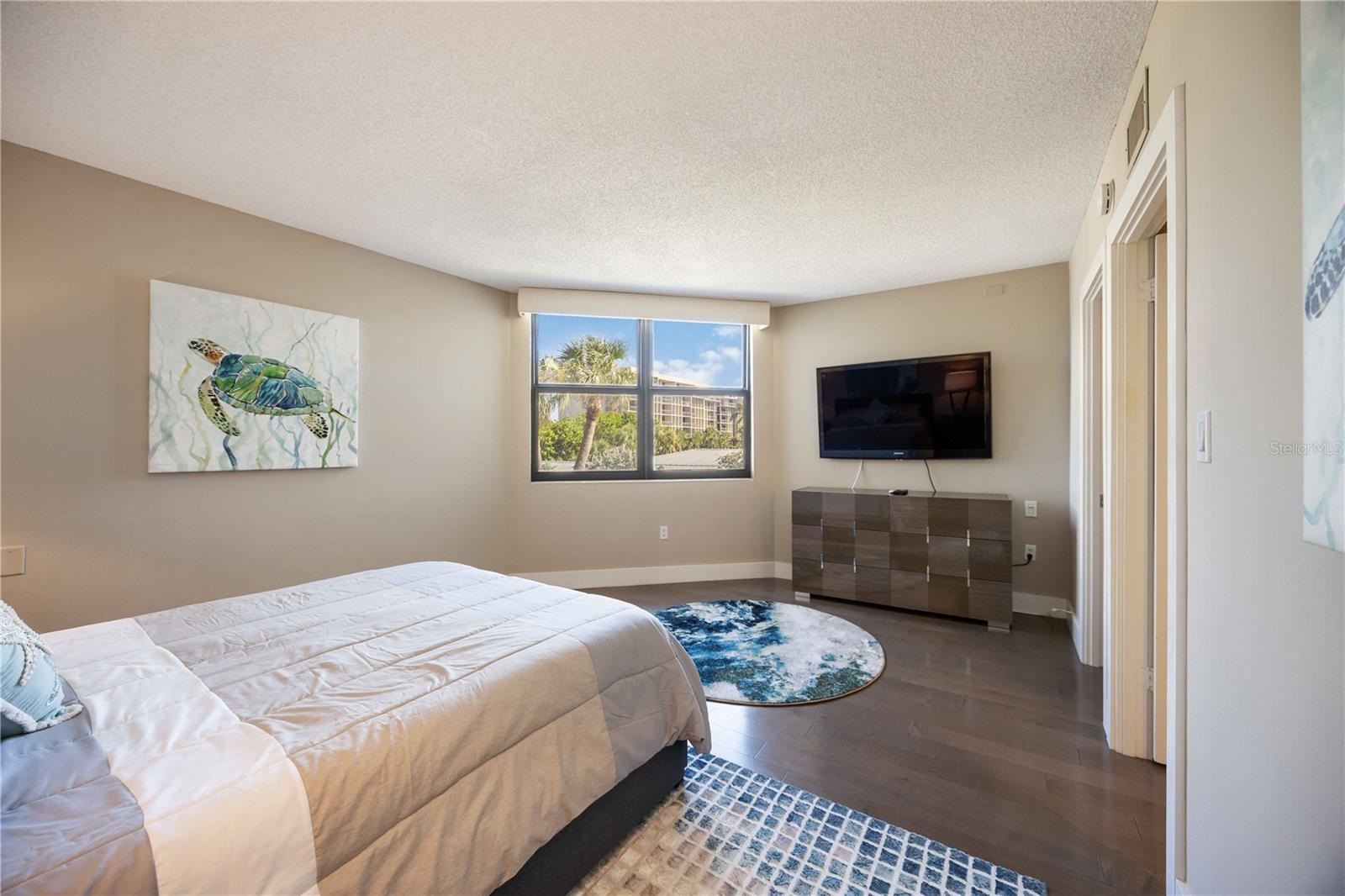 PRIVATEER NORTH - Residential