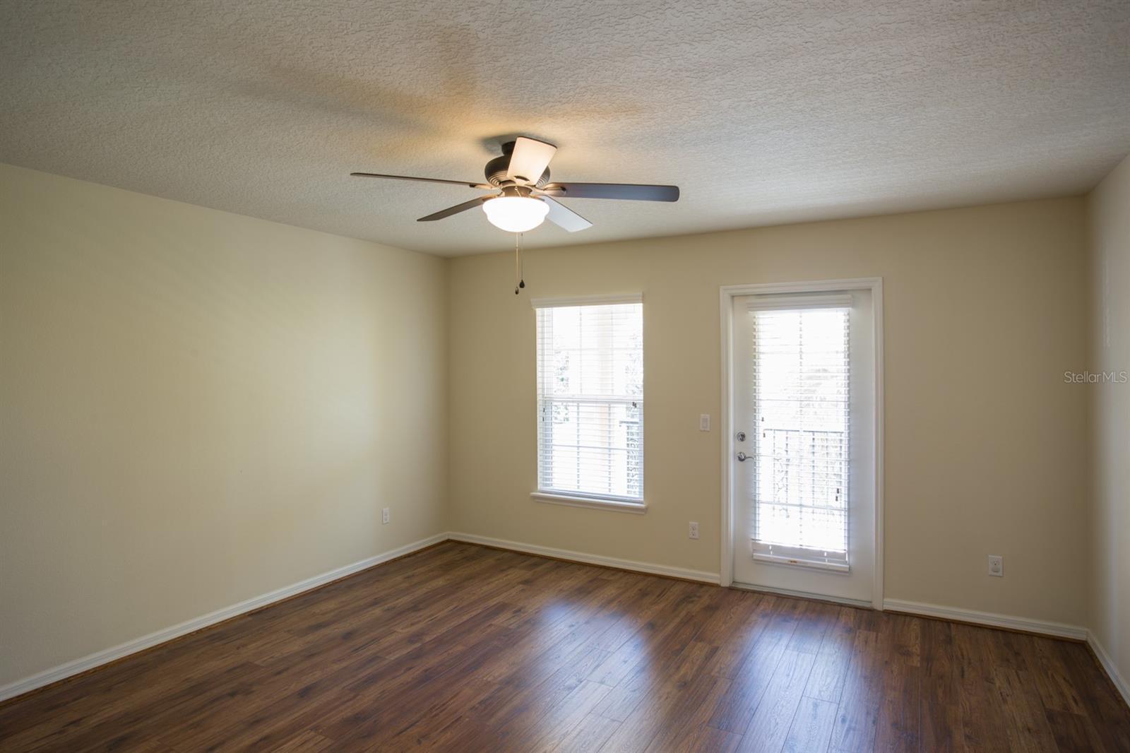 VILLAGEWALK - Residential Lease