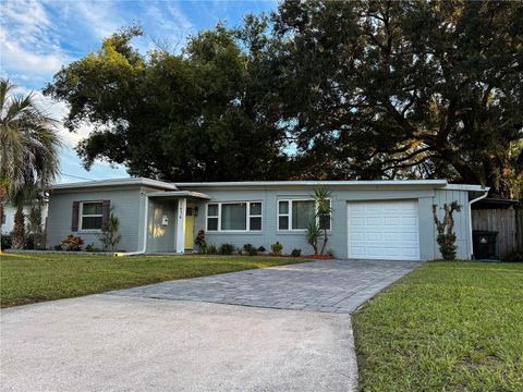 Photo of 2414 Illinois Street, Orlando, FL 32803 (MLS # NS1086116)