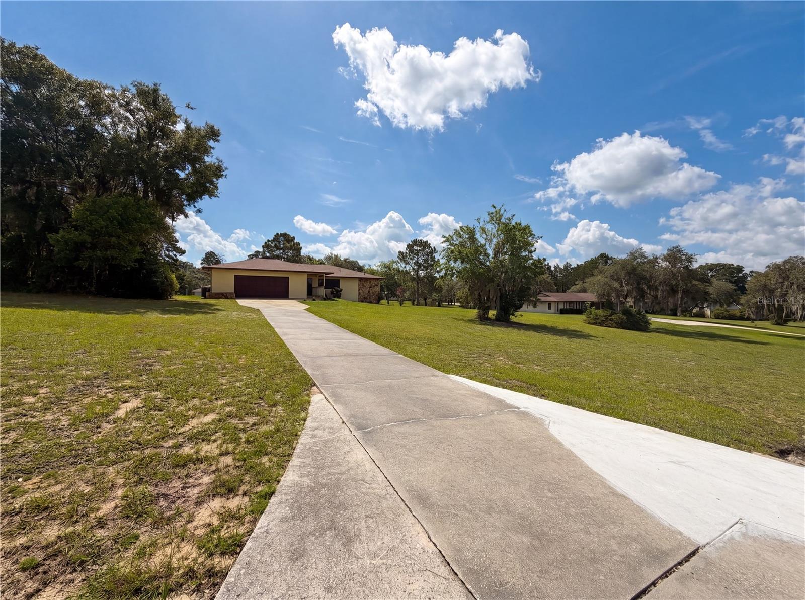 1641 S VALERIE POINT