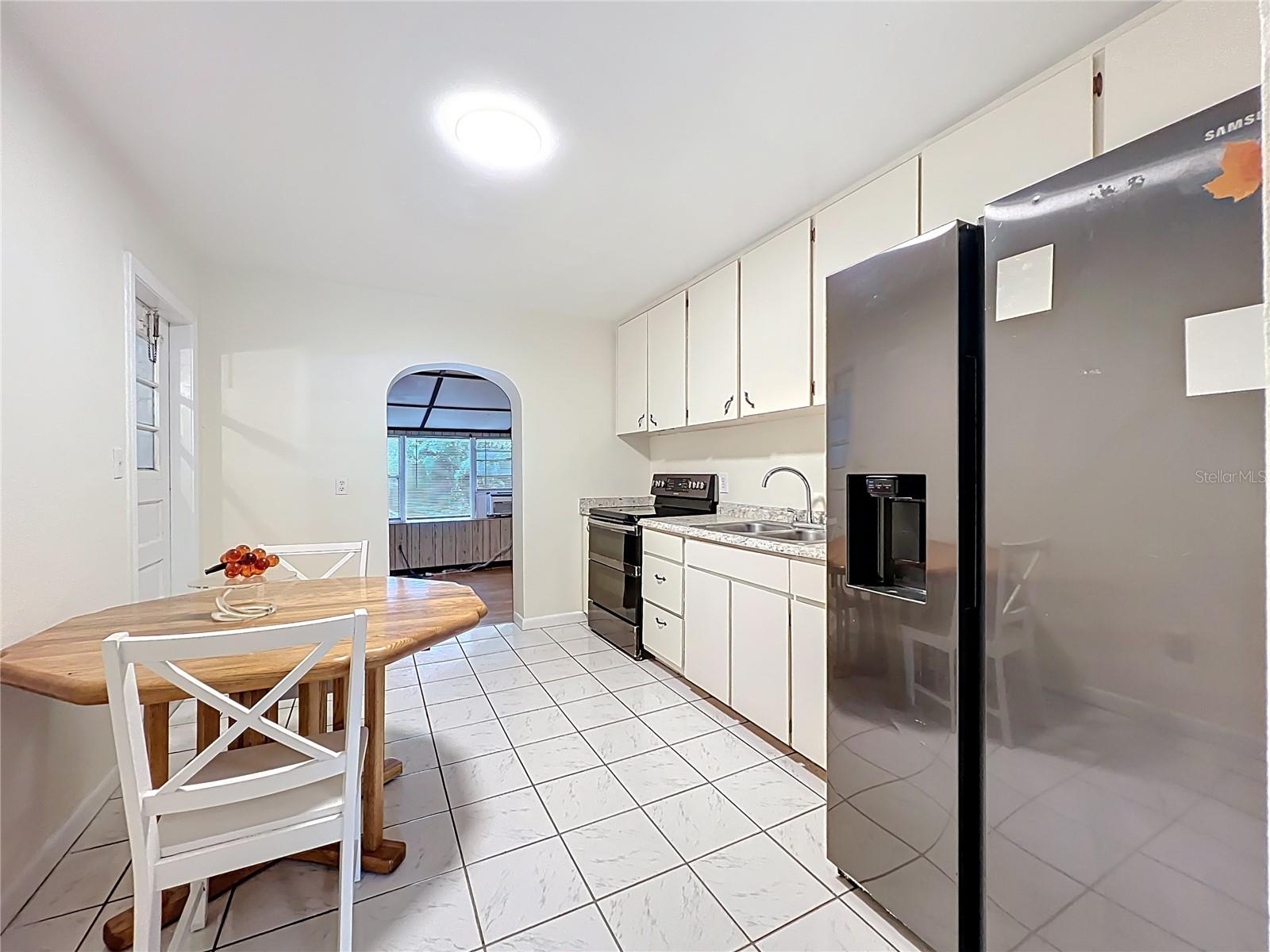 REPLAT MONTEREY SUB - Residential