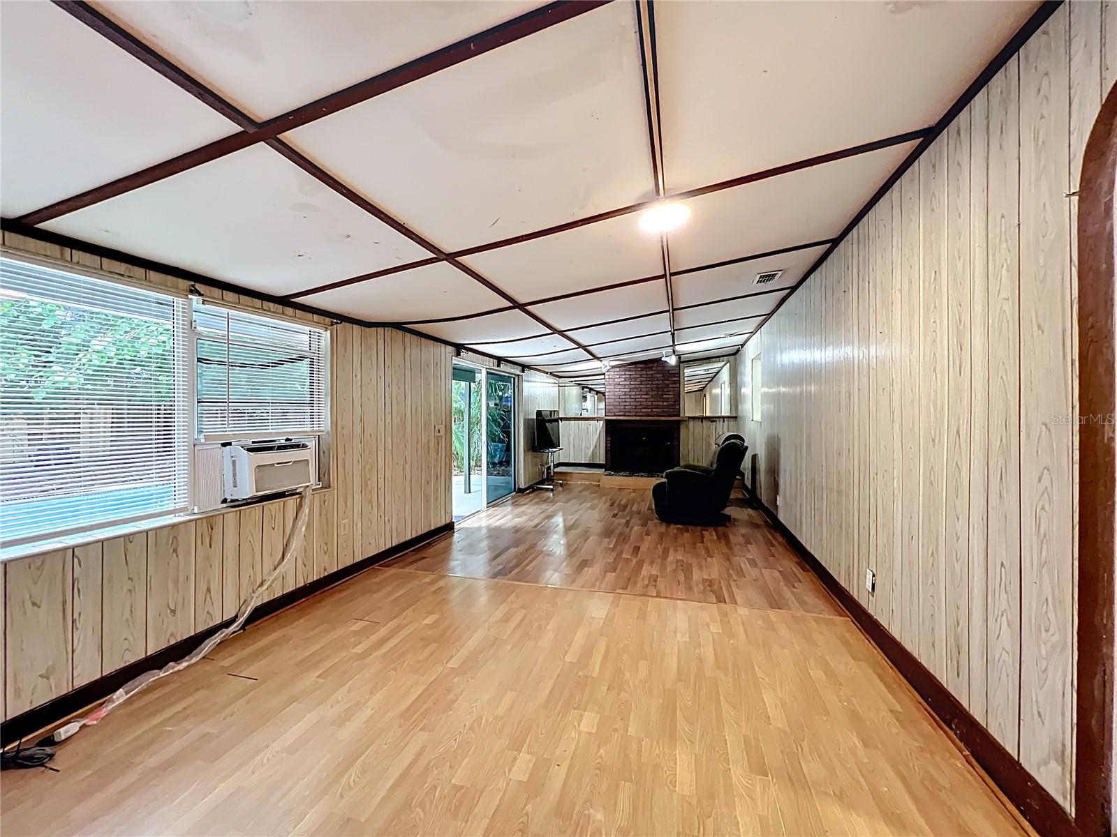 REPLAT MONTEREY SUB - Residential