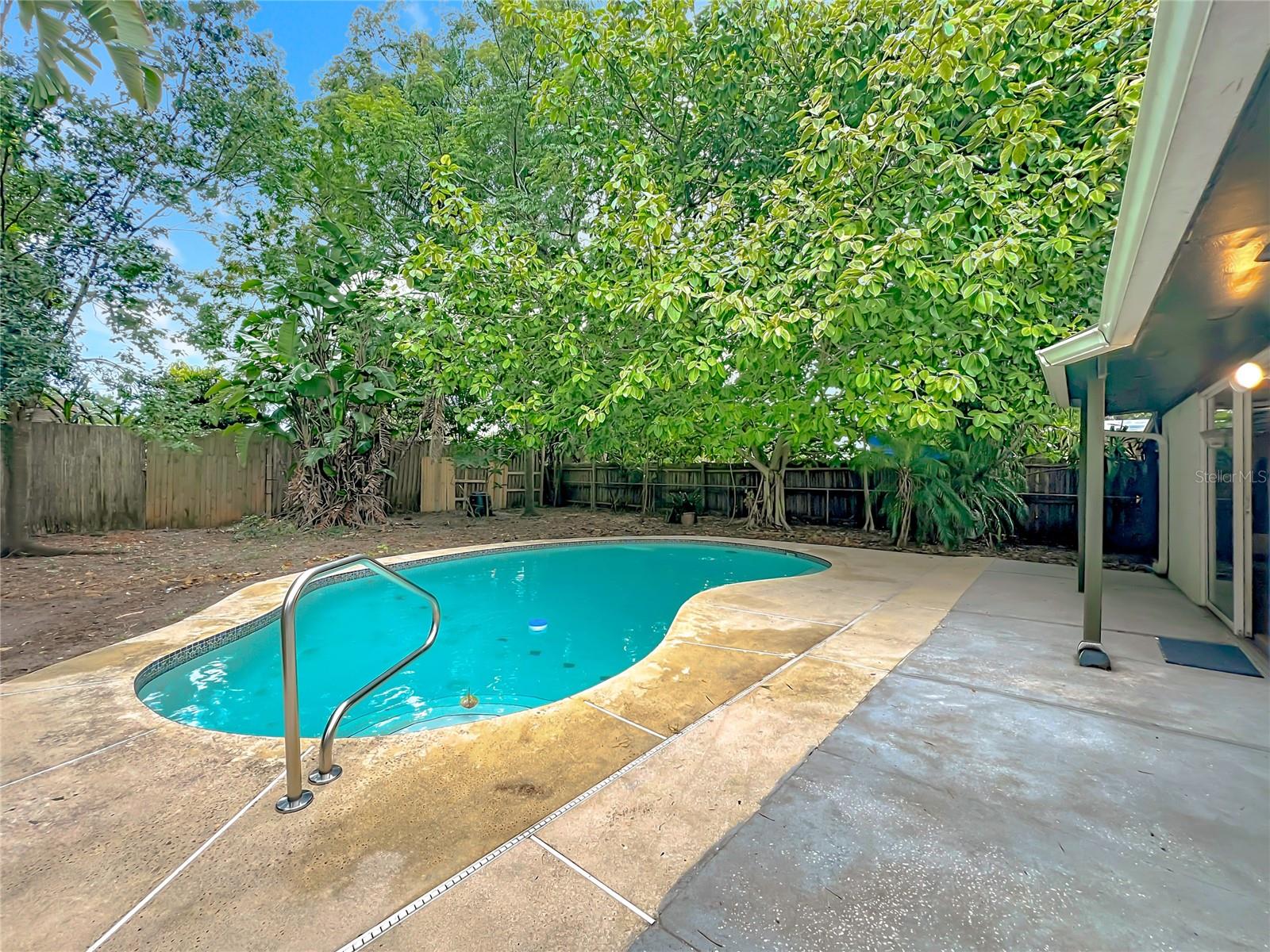 REPLAT MONTEREY SUB - Residential