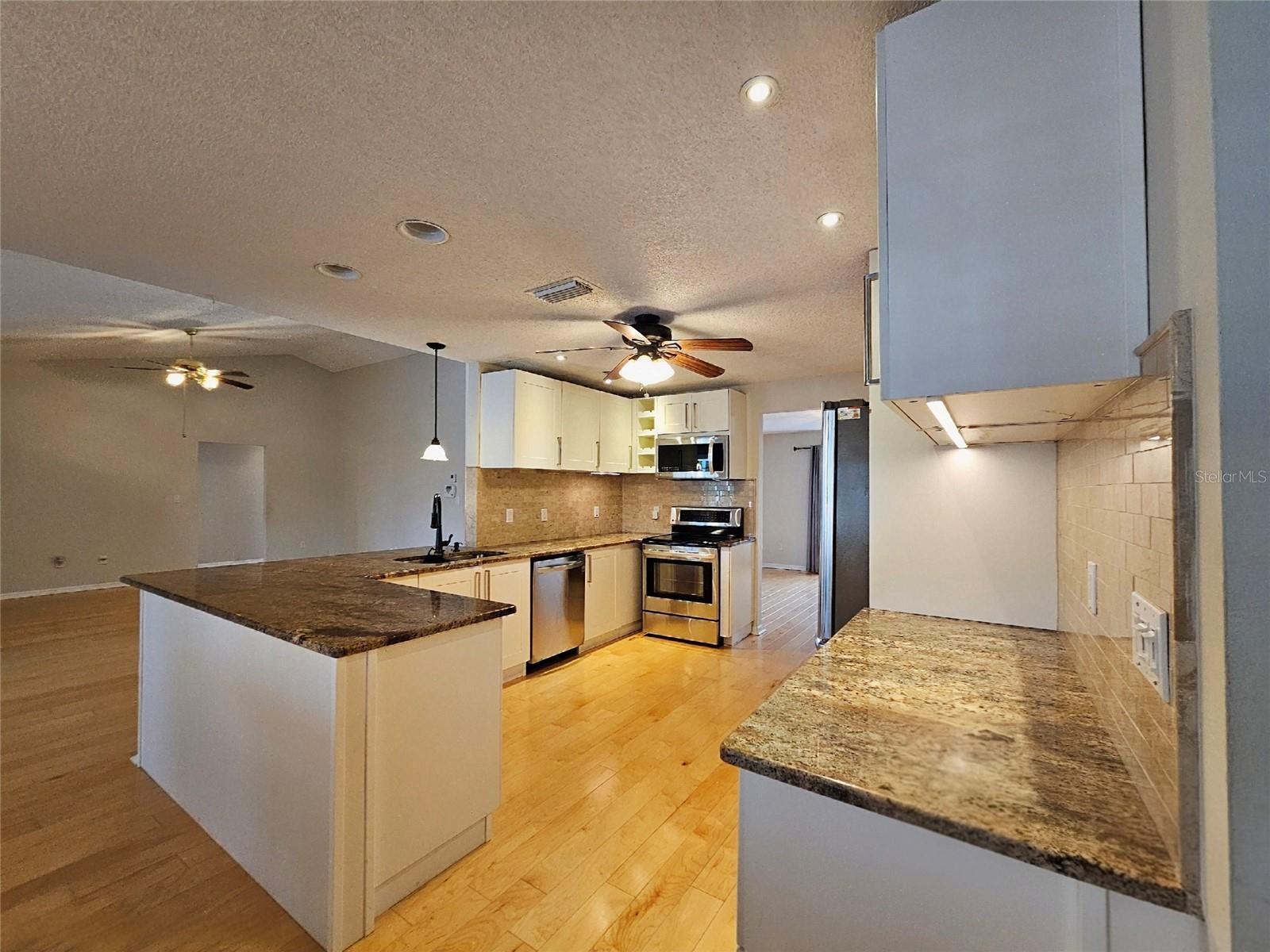 SUN N LAKE - Residential