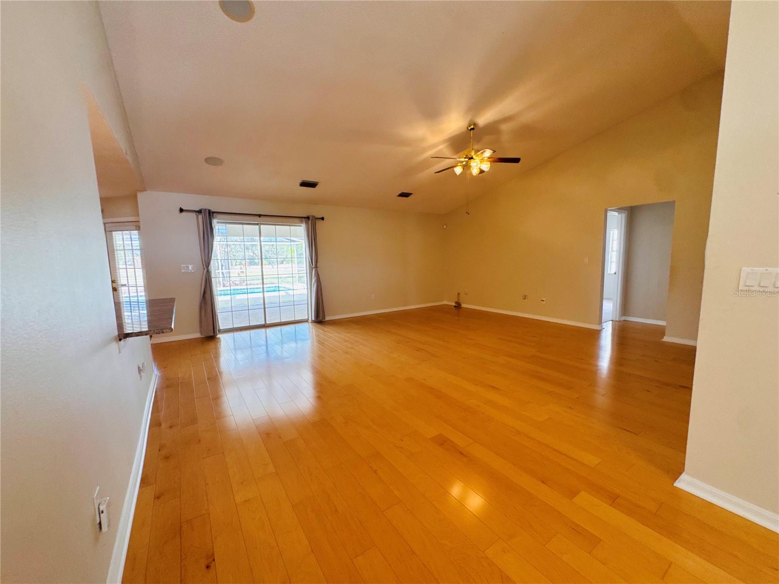 SUN N LAKE - Residential