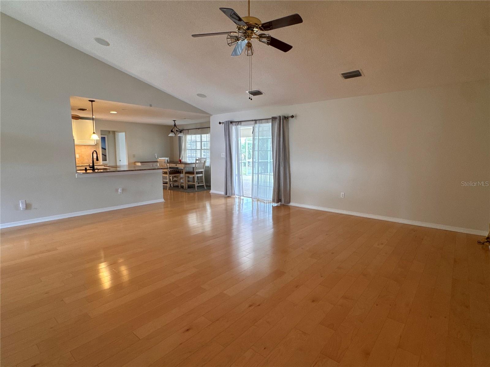 SUN N LAKE - Residential