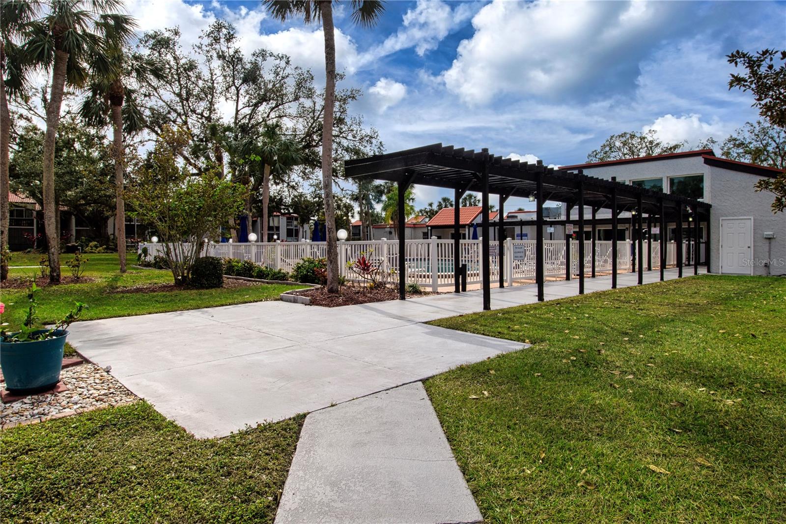 VILLAGE BROOKE SEC 1 - Residential