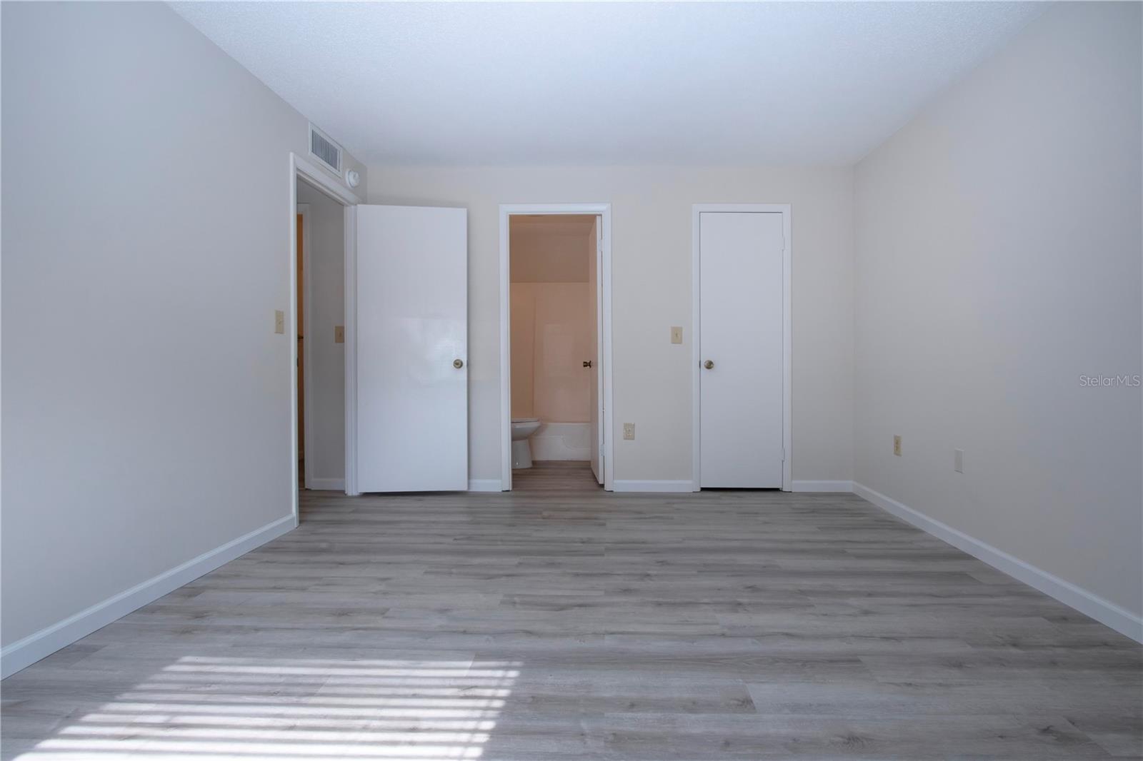VILLAGE BROOKE SEC 1 - Residential
