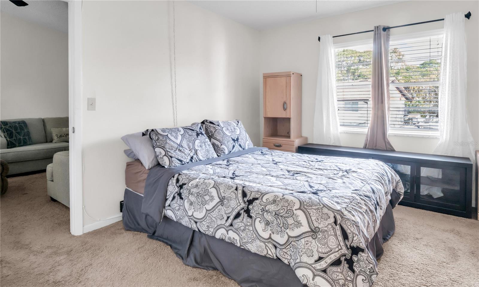 DOGWOOD-HOLLY CONDO AMD - Residential Lease