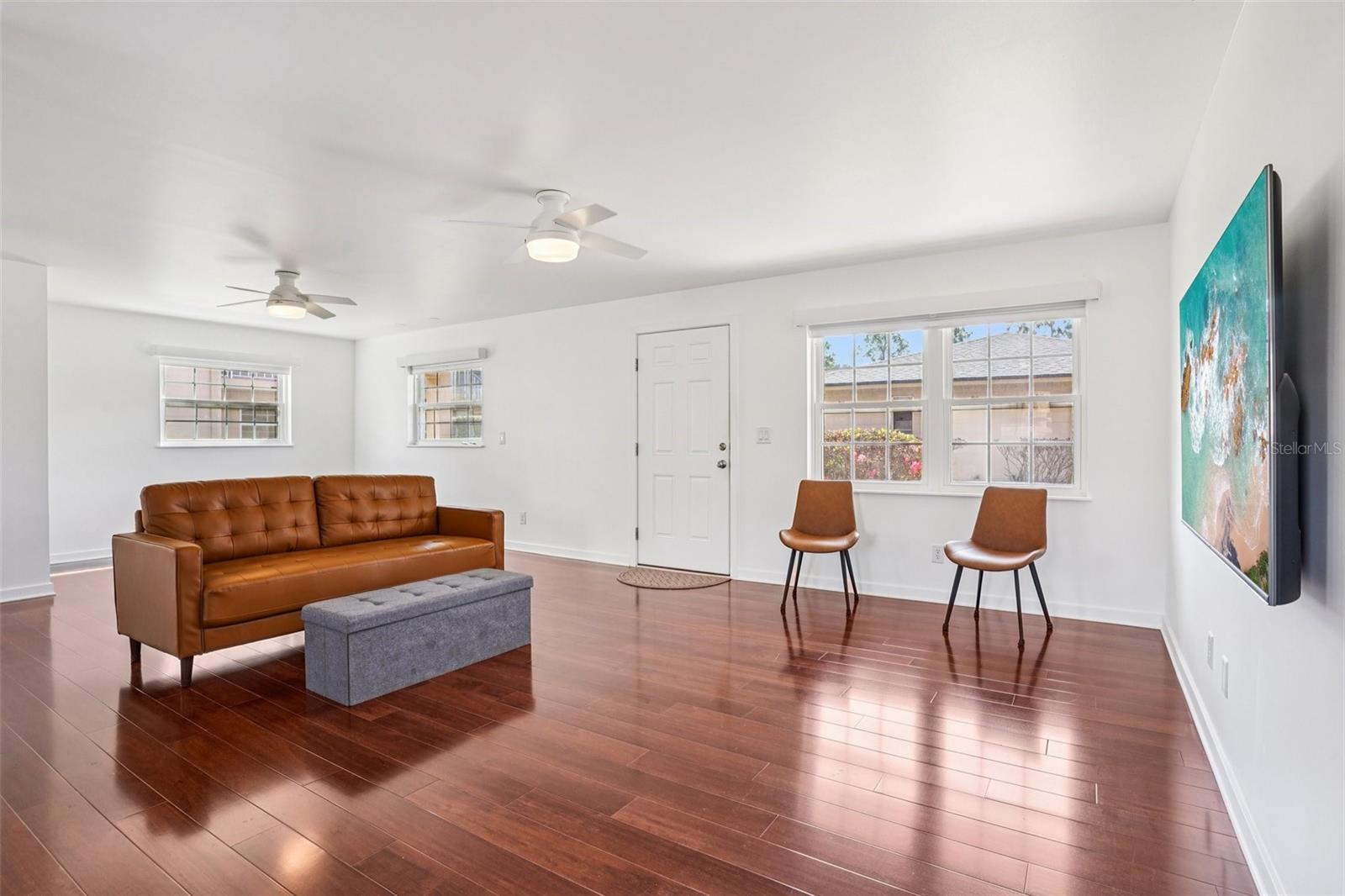 1100 E CAROLINE STREET 106