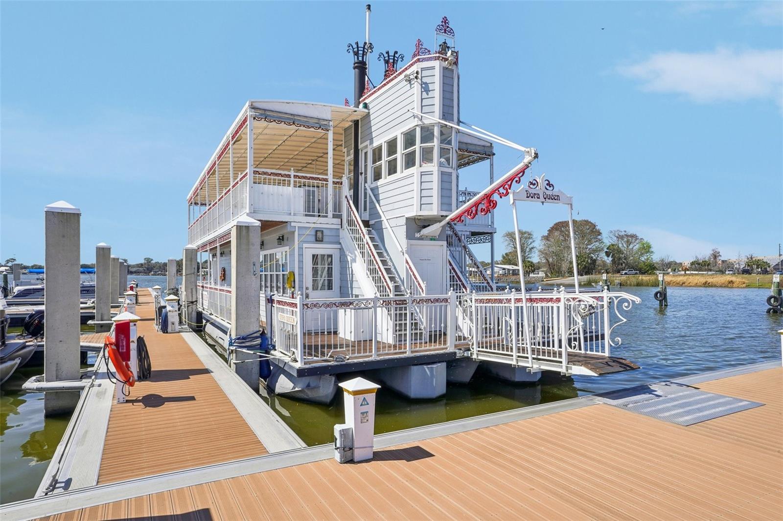 TAVARES LAKEVIEW CONDO - Residential