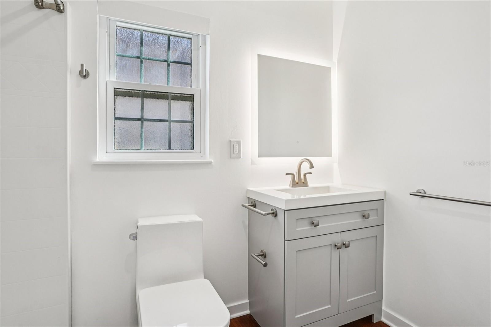 TAVARES LAKEVIEW CONDO - Residential