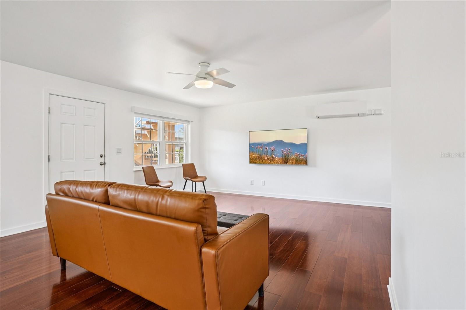 TAVARES LAKEVIEW CONDO - Residential