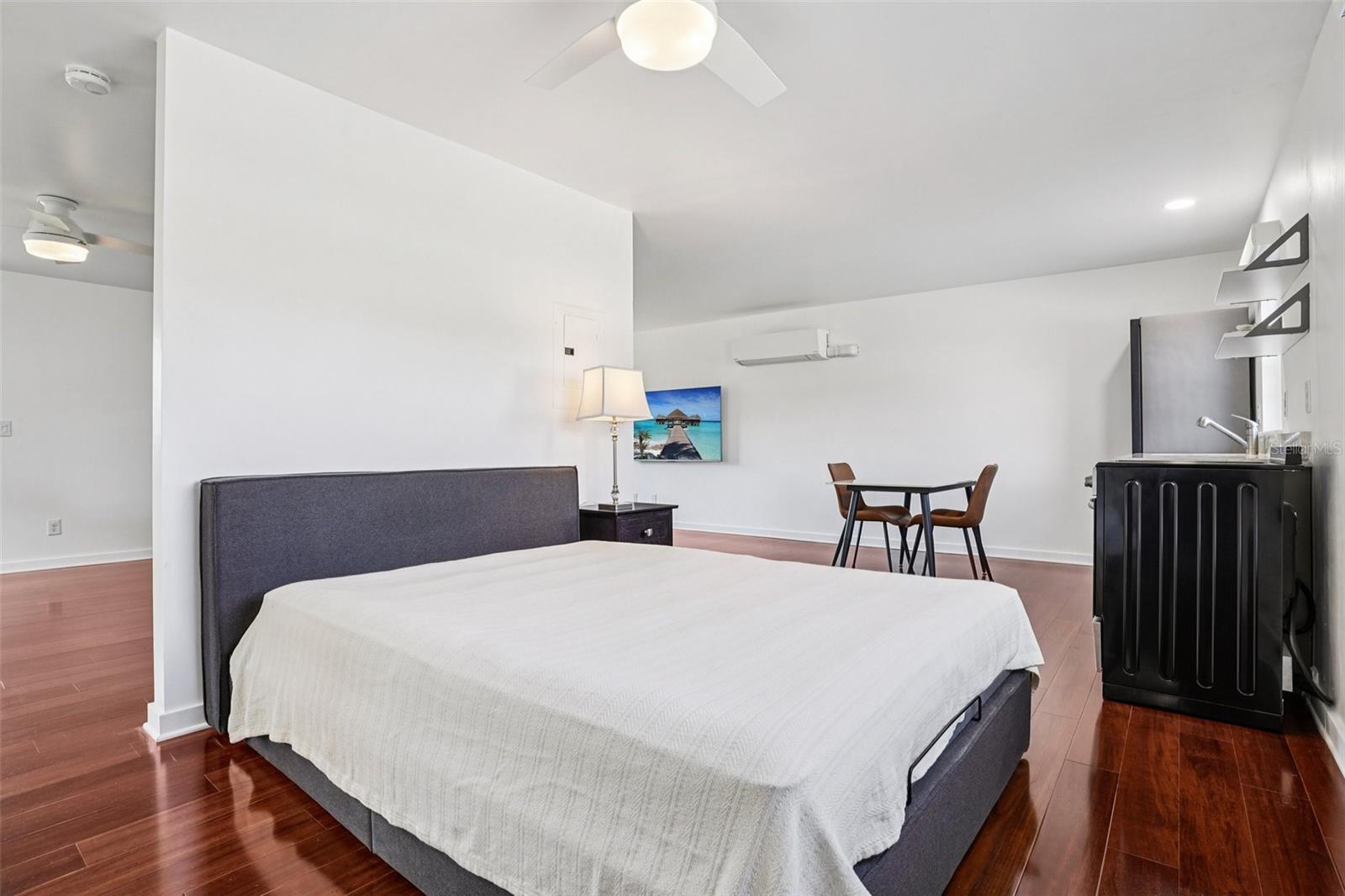 TAVARES LAKEVIEW CONDO - Residential