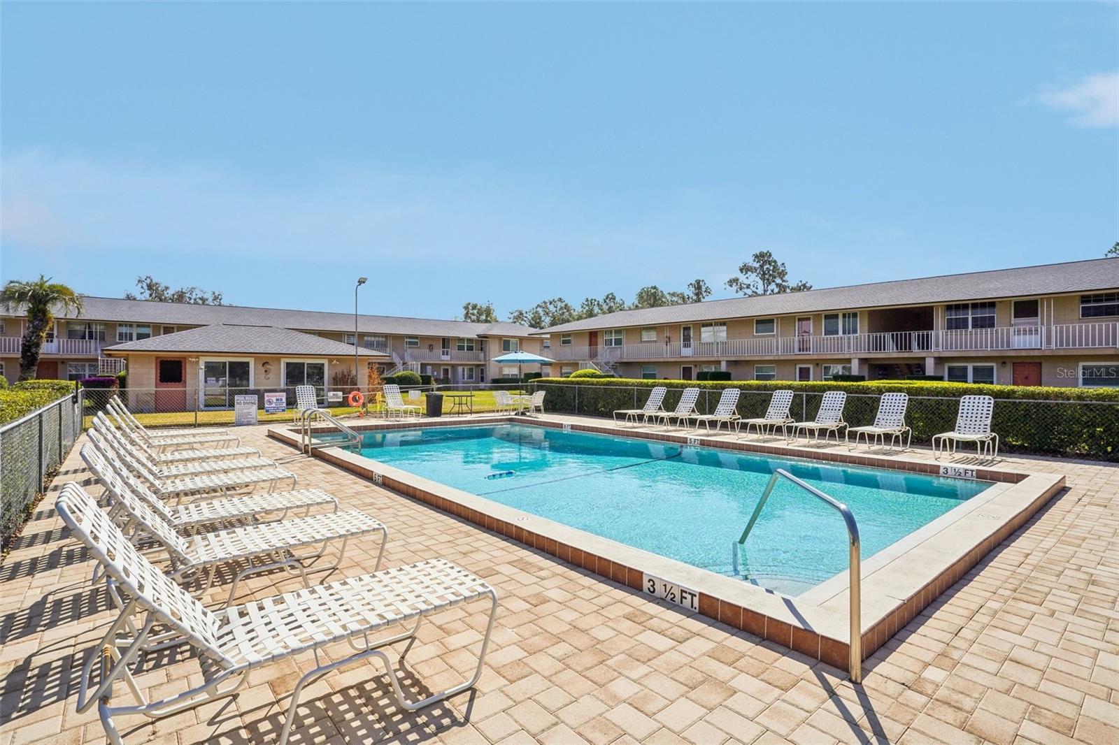 TAVARES LAKEVIEW CONDO - Residential