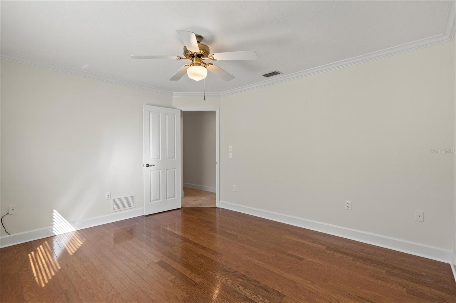 CALUSA LAKES - Residential