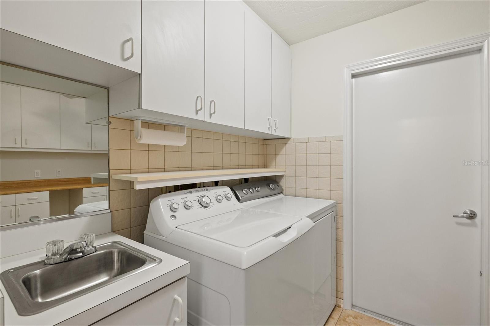 CALUSA LAKES - Residential