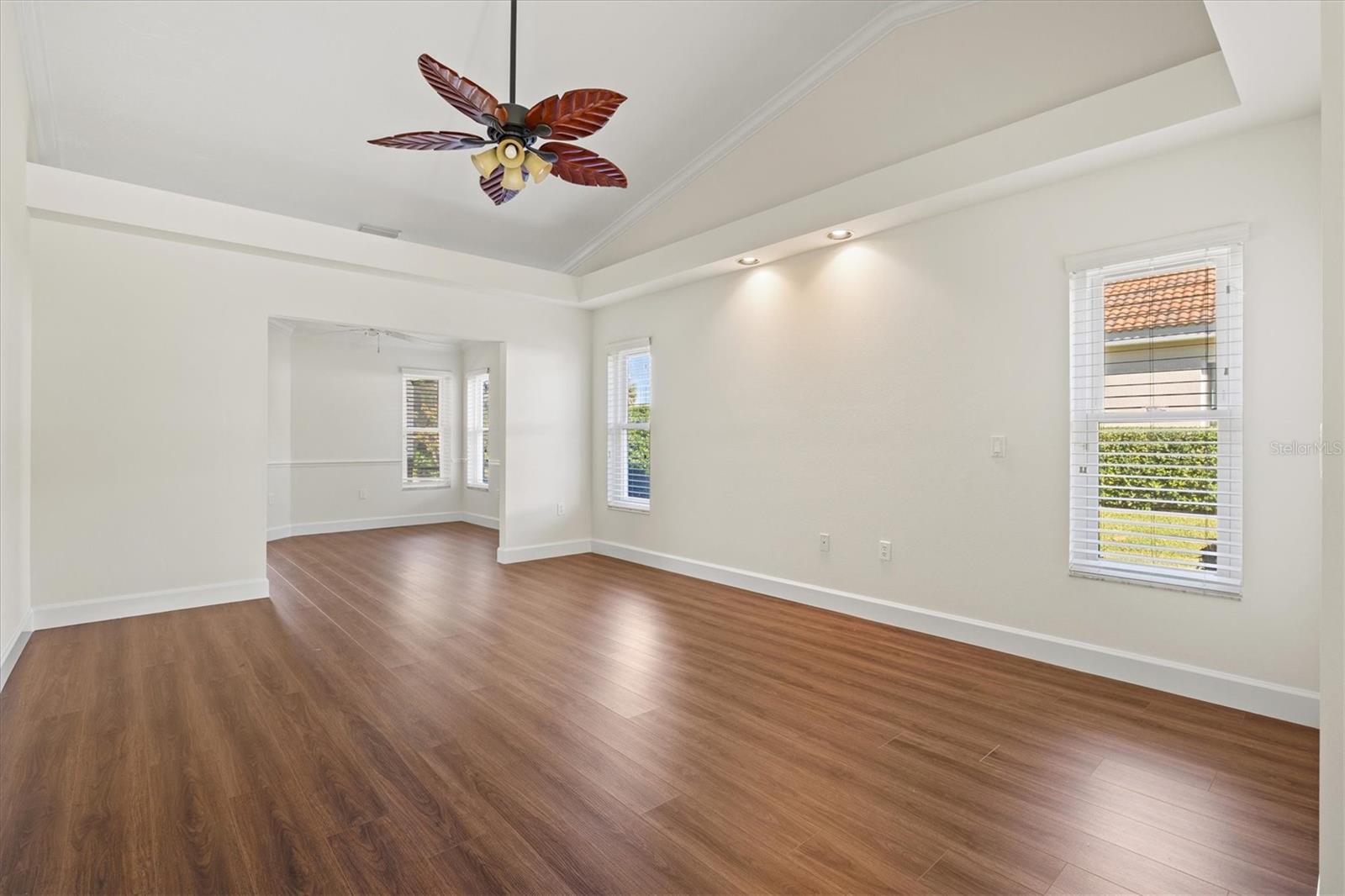 CALUSA LAKES - Residential