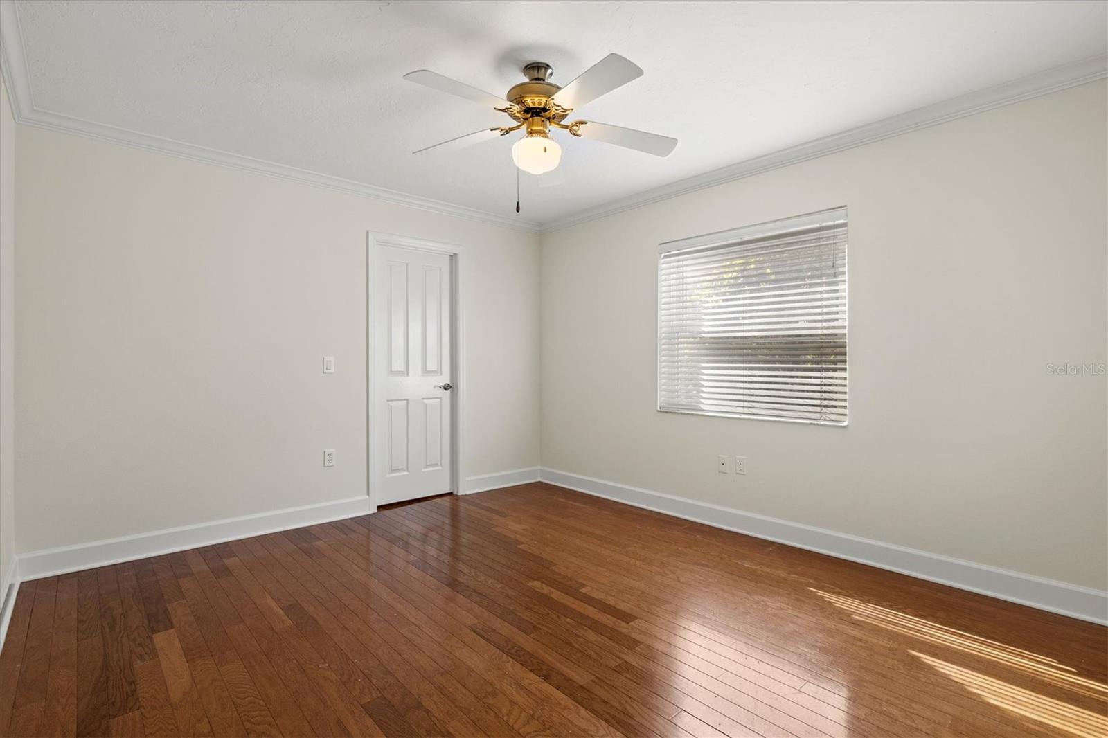 CALUSA LAKES - Residential