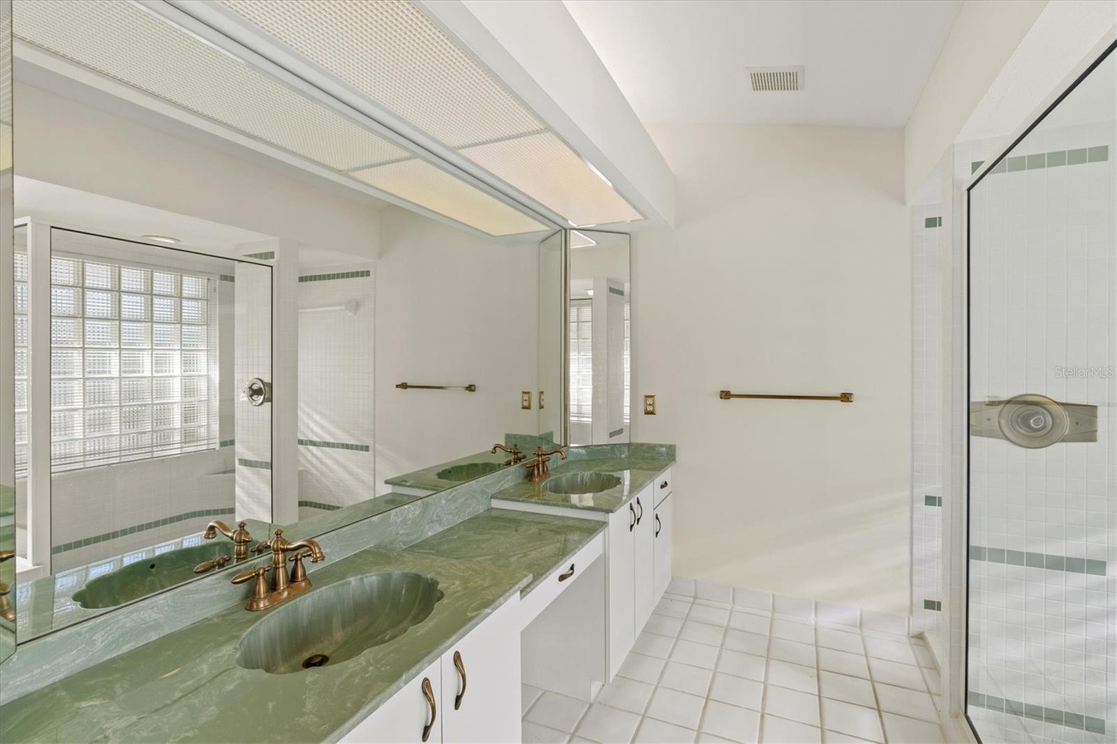 CALUSA LAKES - Residential