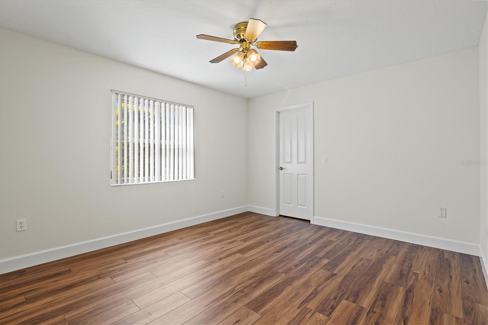 CALUSA LAKES - Residential