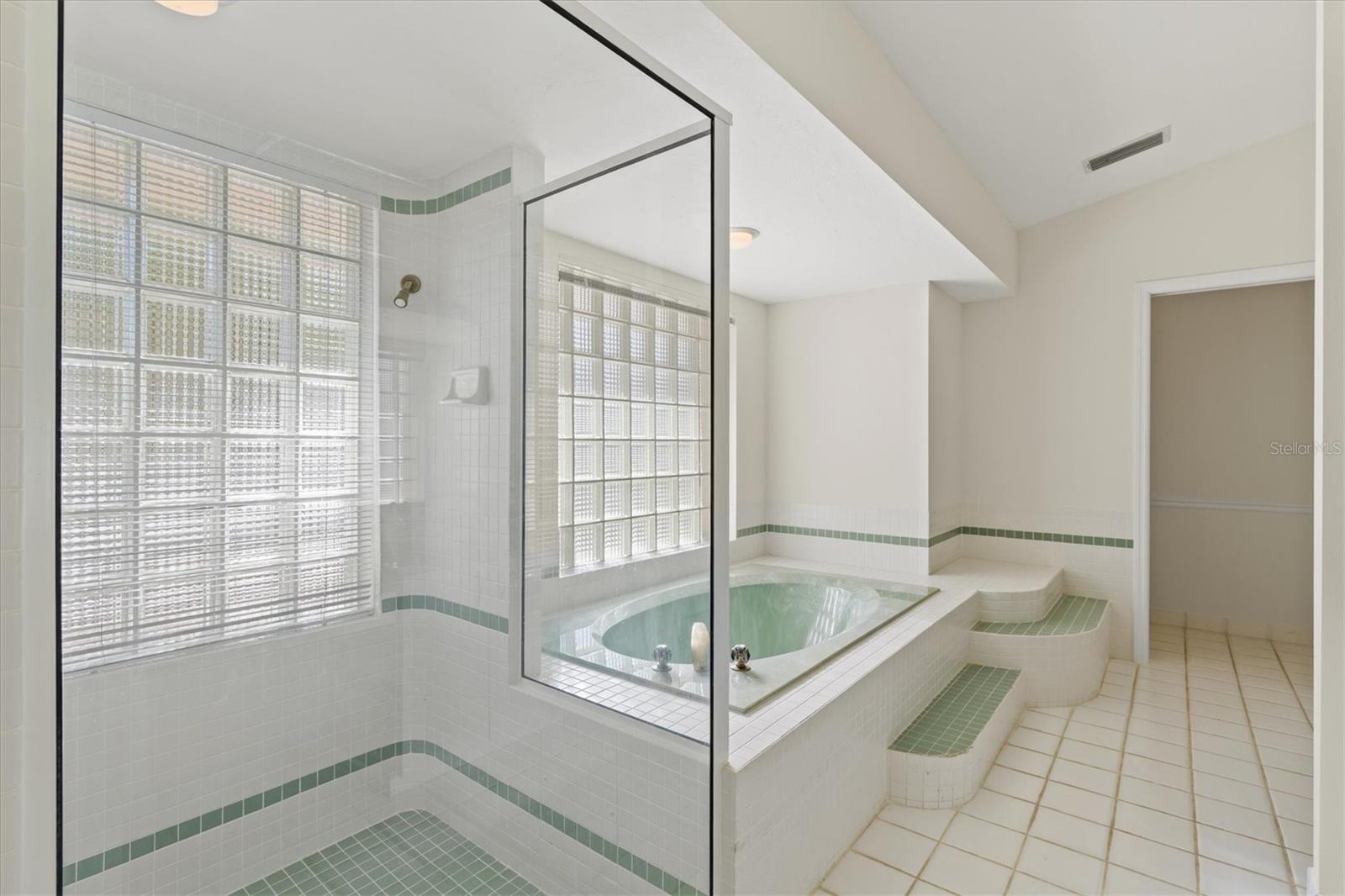 CALUSA LAKES - Residential