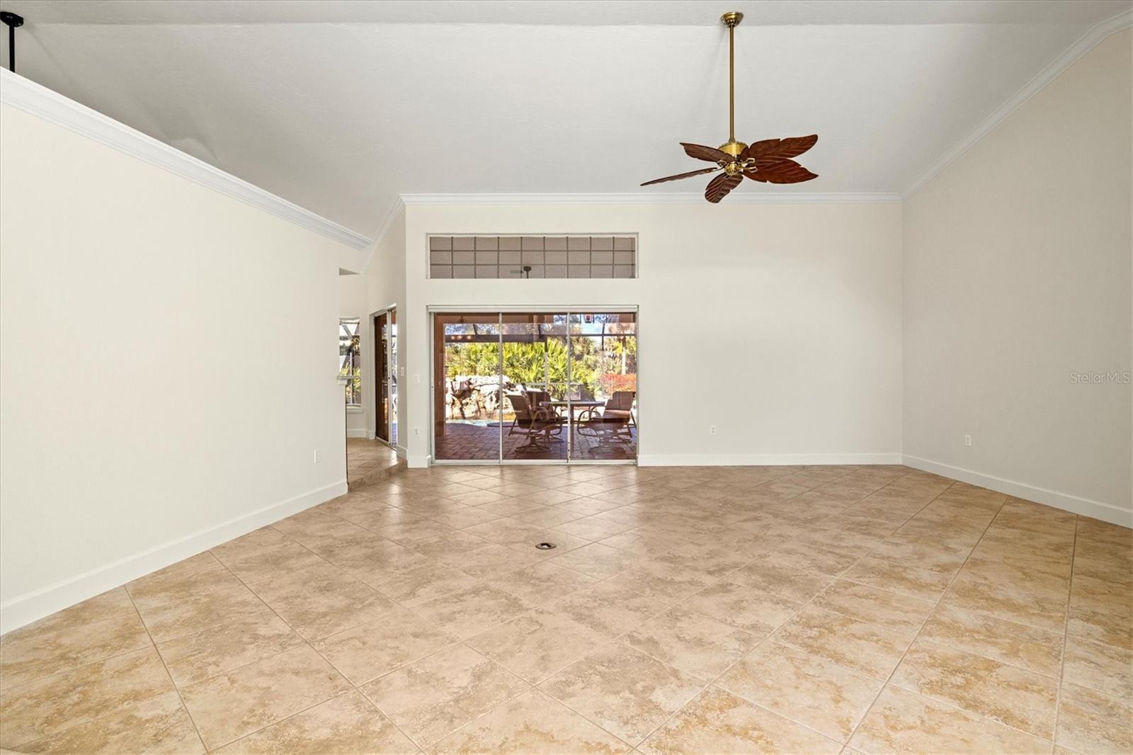 CALUSA LAKES - Residential