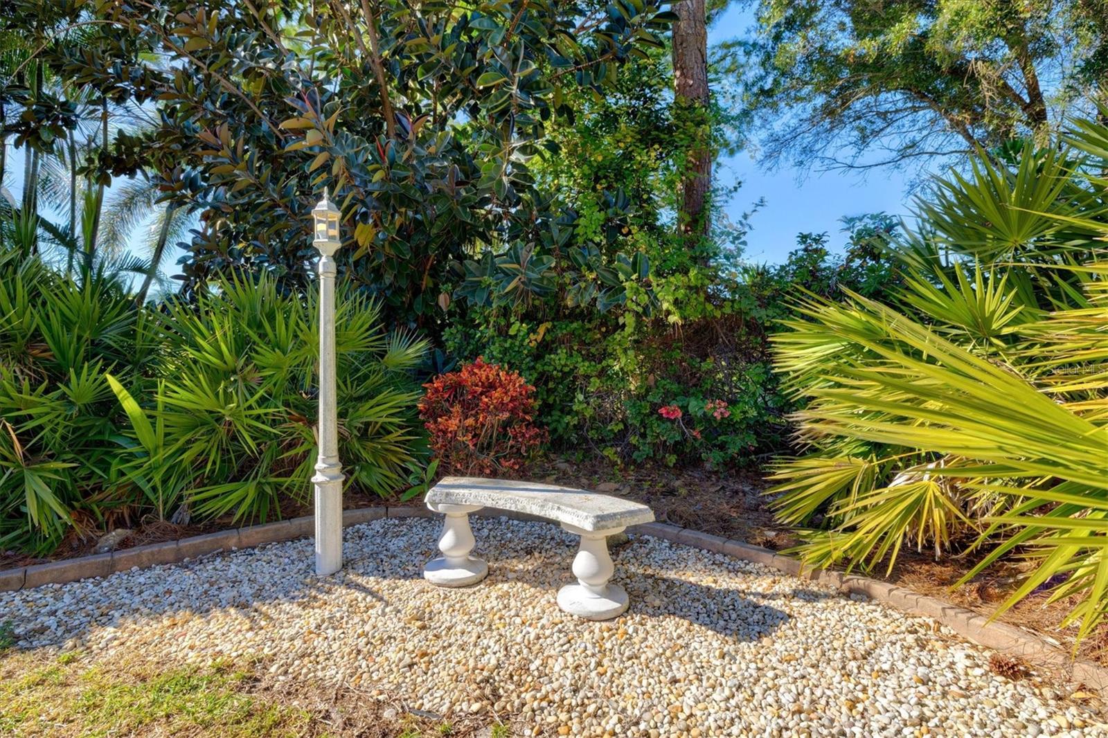 CALUSA LAKES - Residential