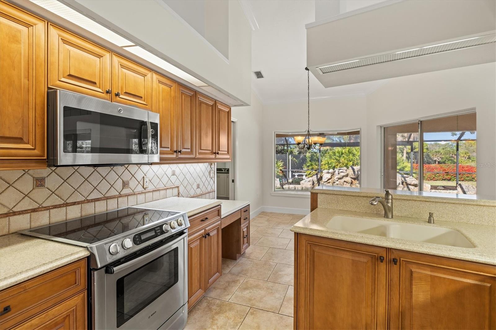 CALUSA LAKES - Residential