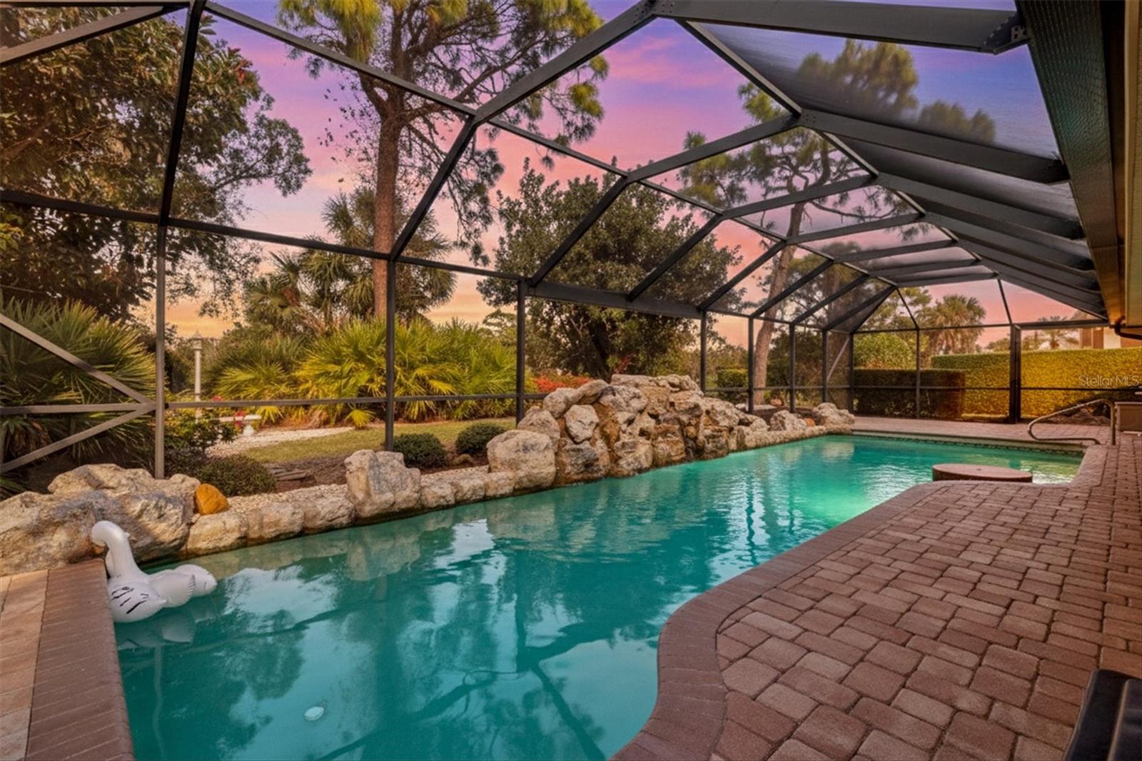 CALUSA LAKES - Residential