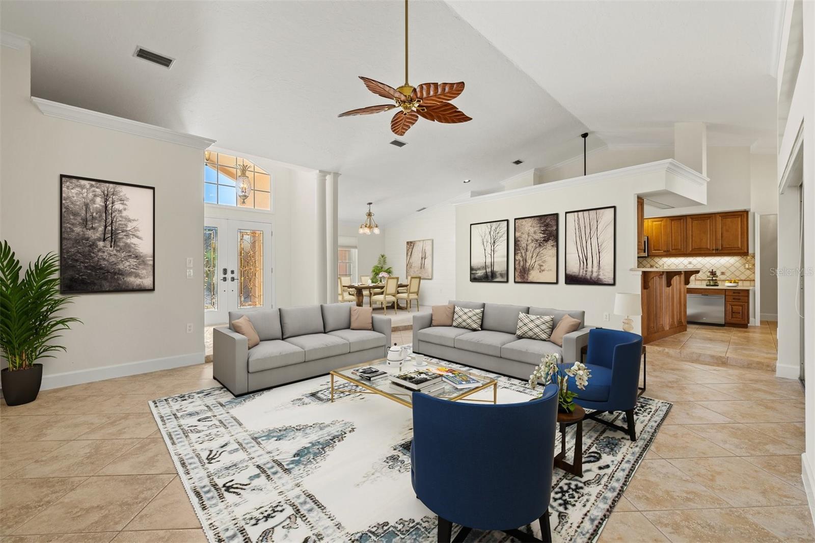 CALUSA LAKES - Residential