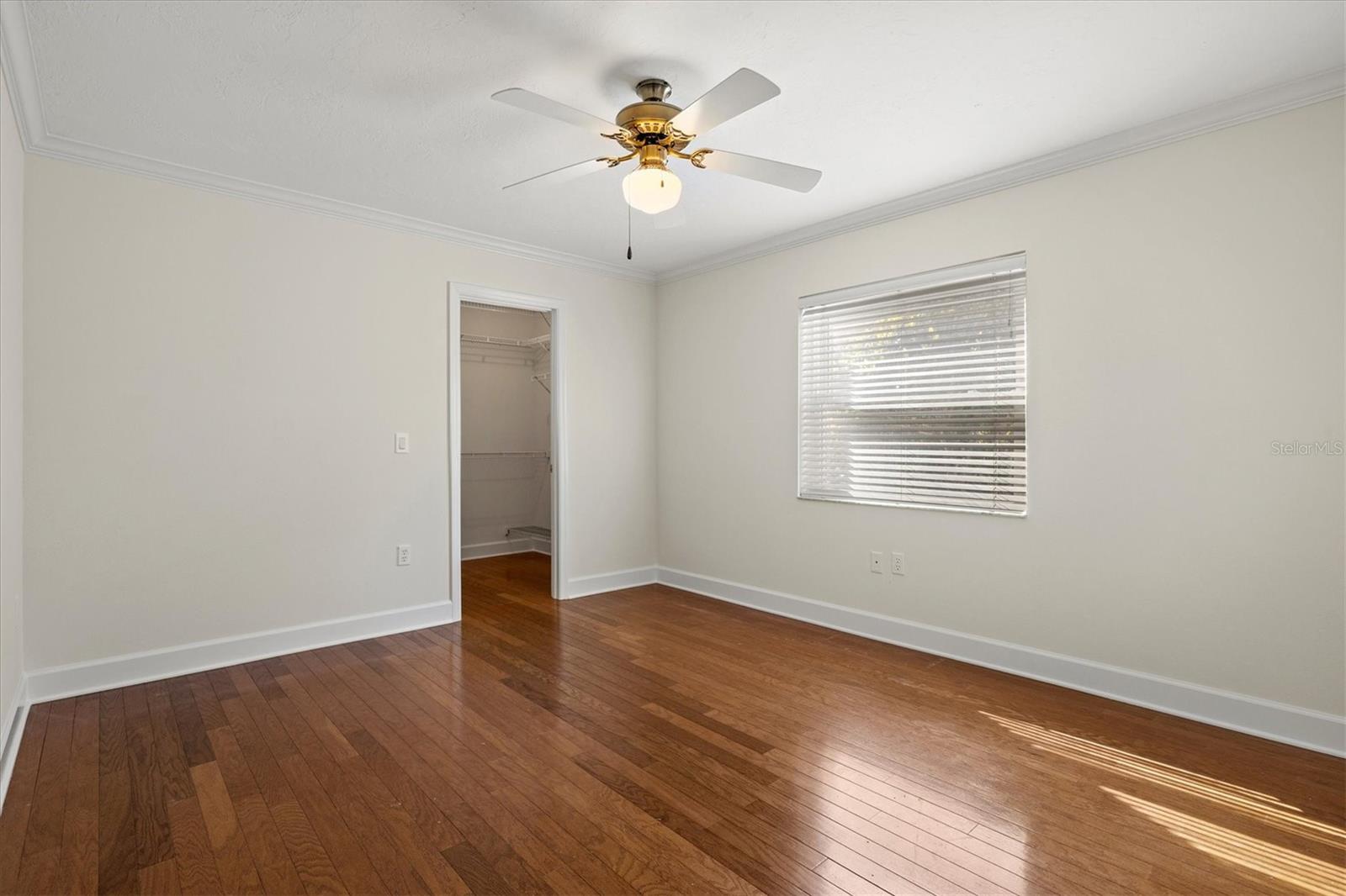 CALUSA LAKES - Residential