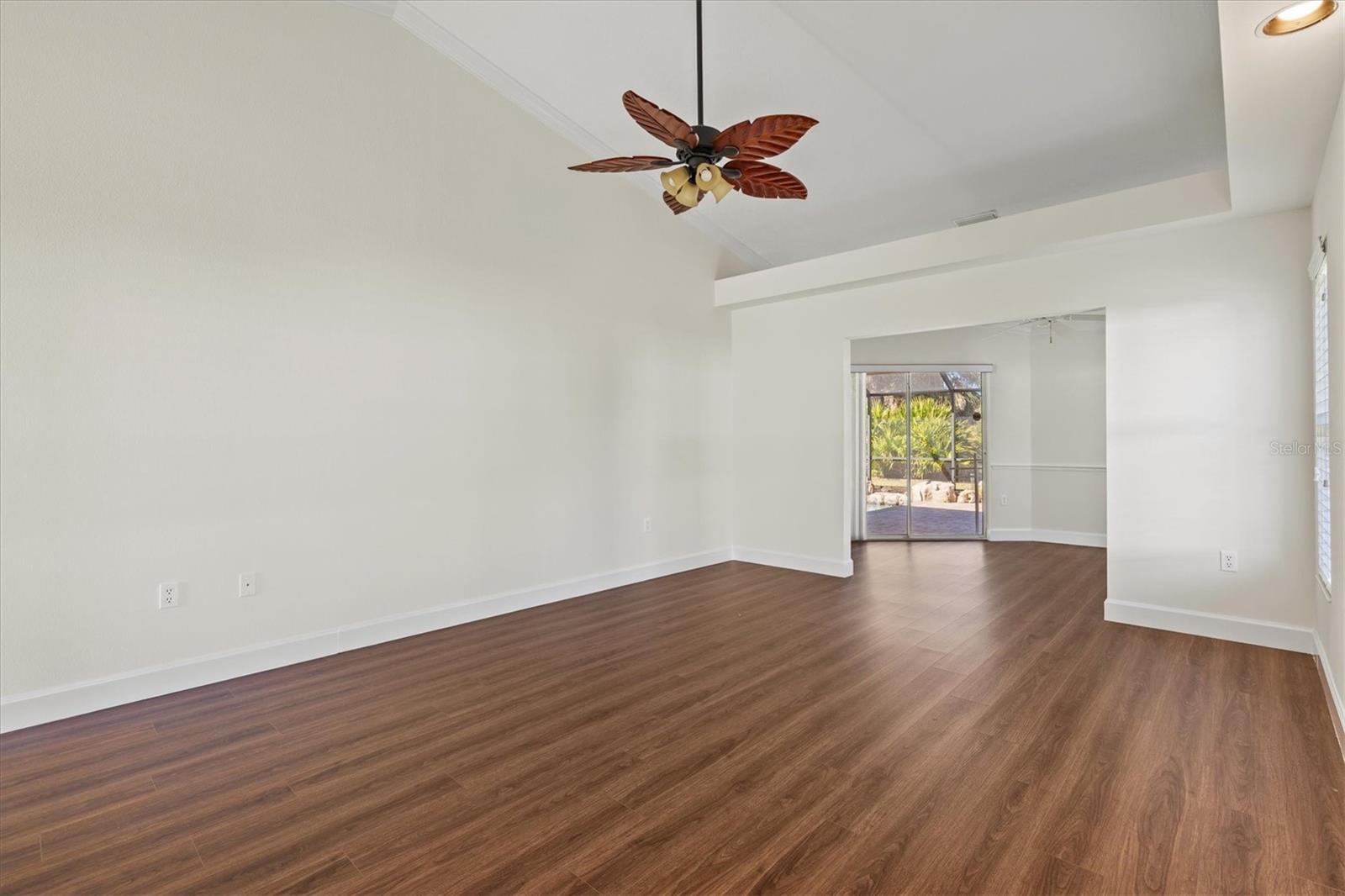 CALUSA LAKES - Residential