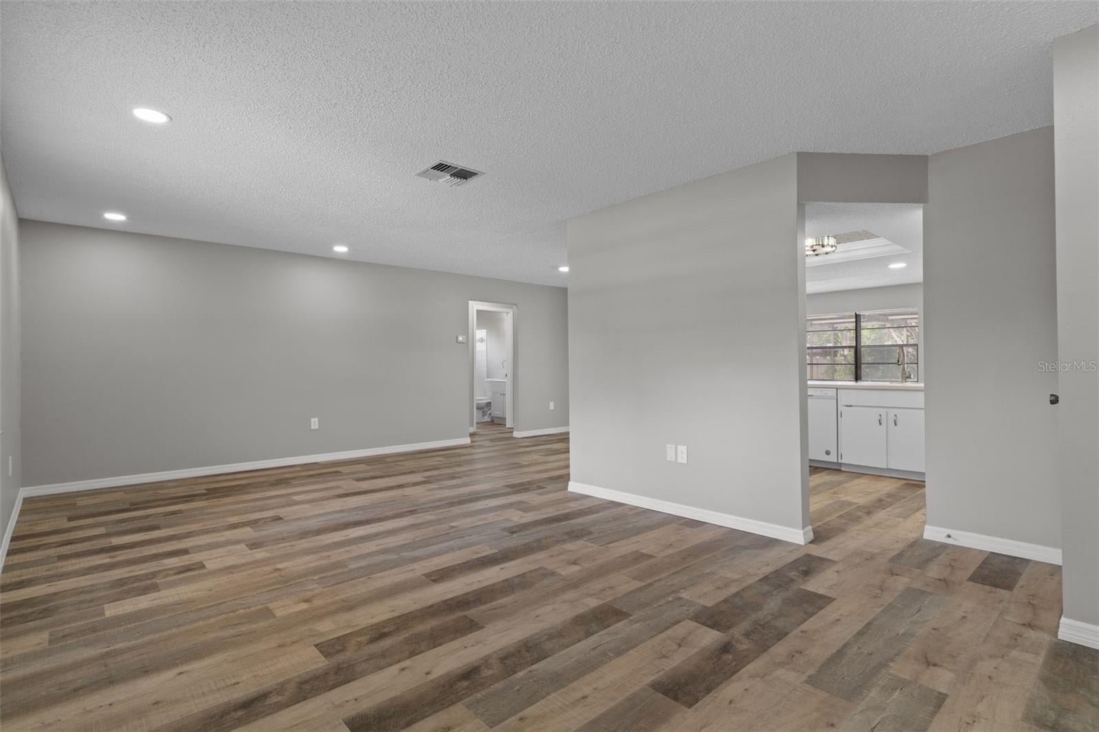 2357 GIOVANNI AVENUE