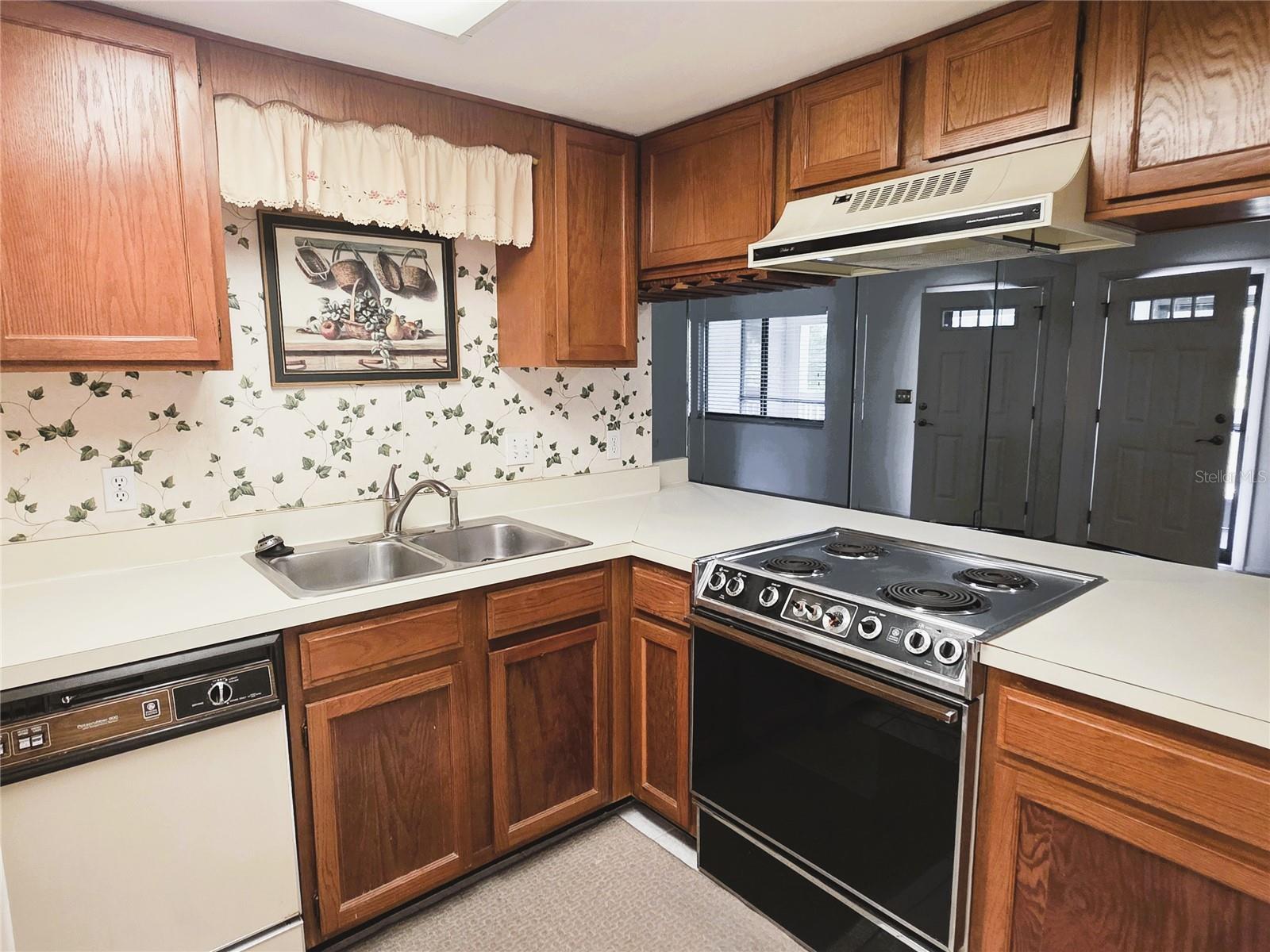 PARADISE LAKES CONDO - Residential