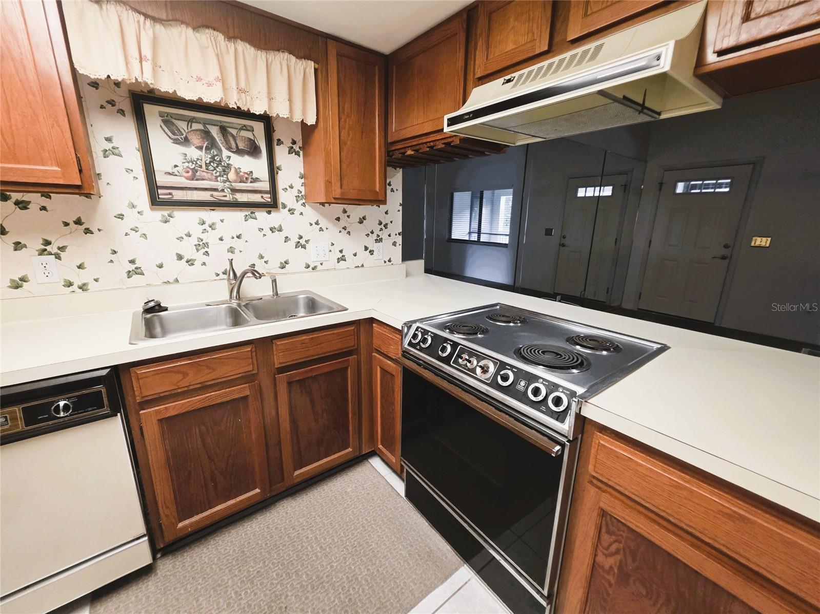 PARADISE LAKES CONDO - Residential
