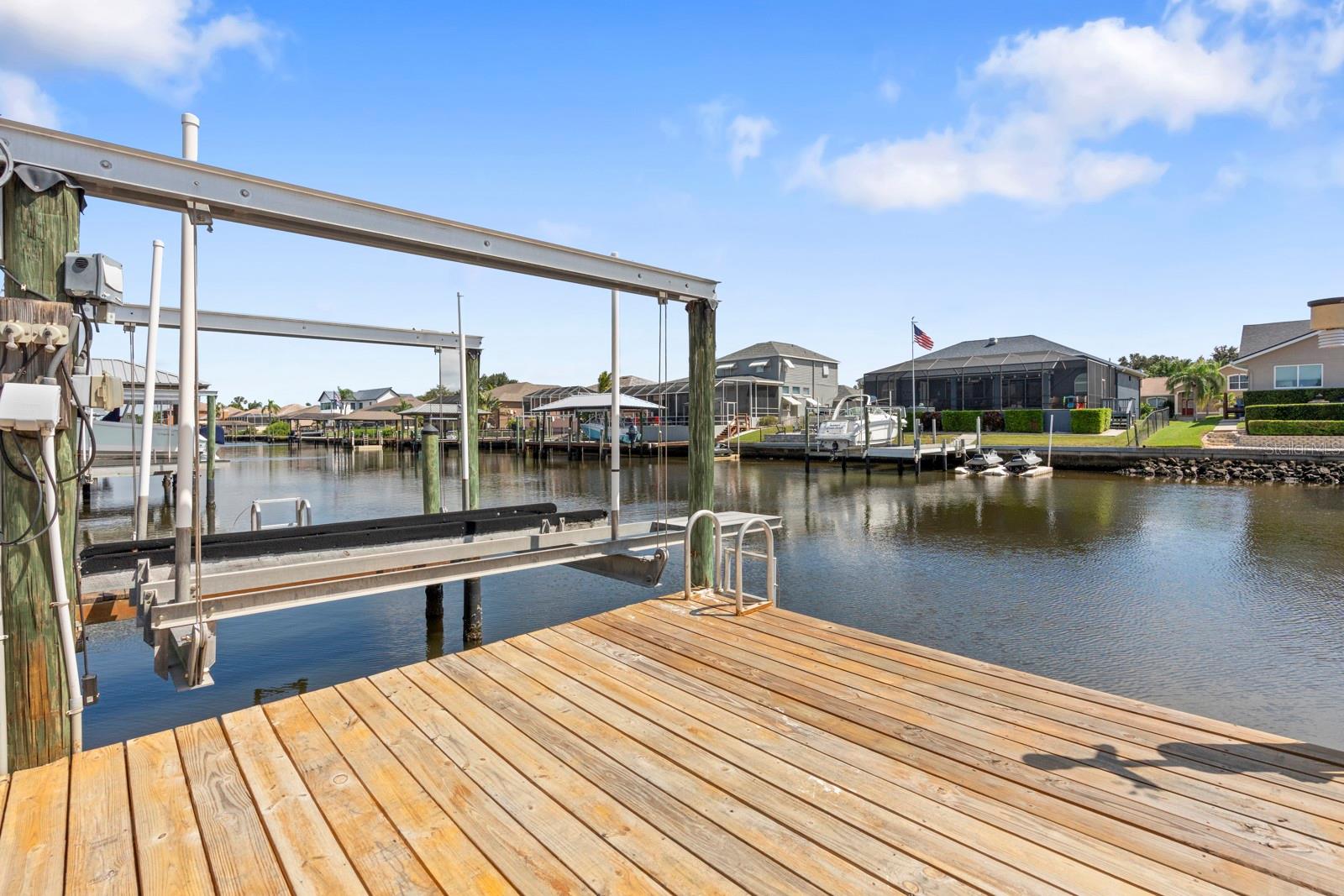 APOLLO BEACH UNIT 06 - Residential