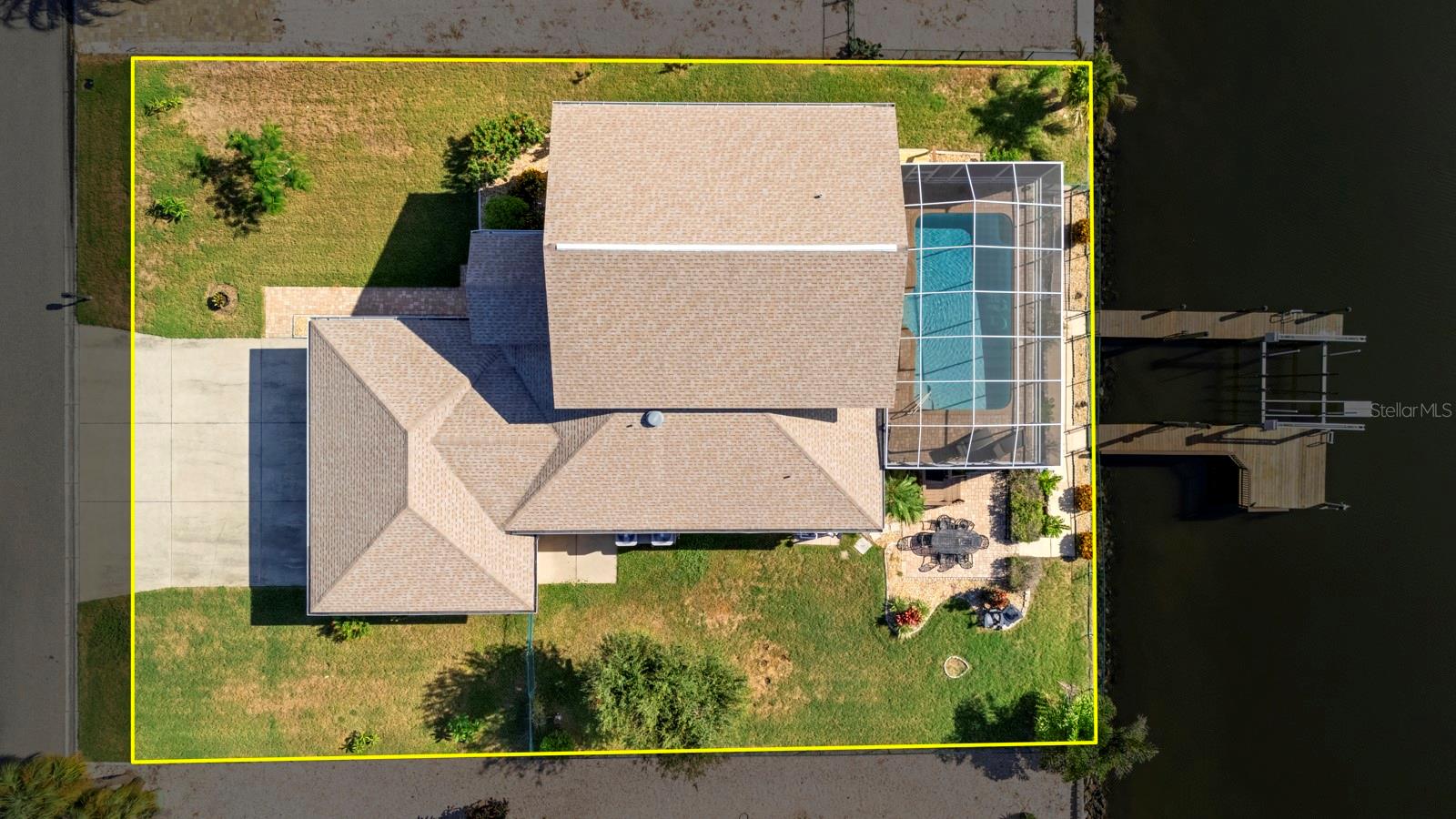 APOLLO BEACH UNIT 06 - Residential