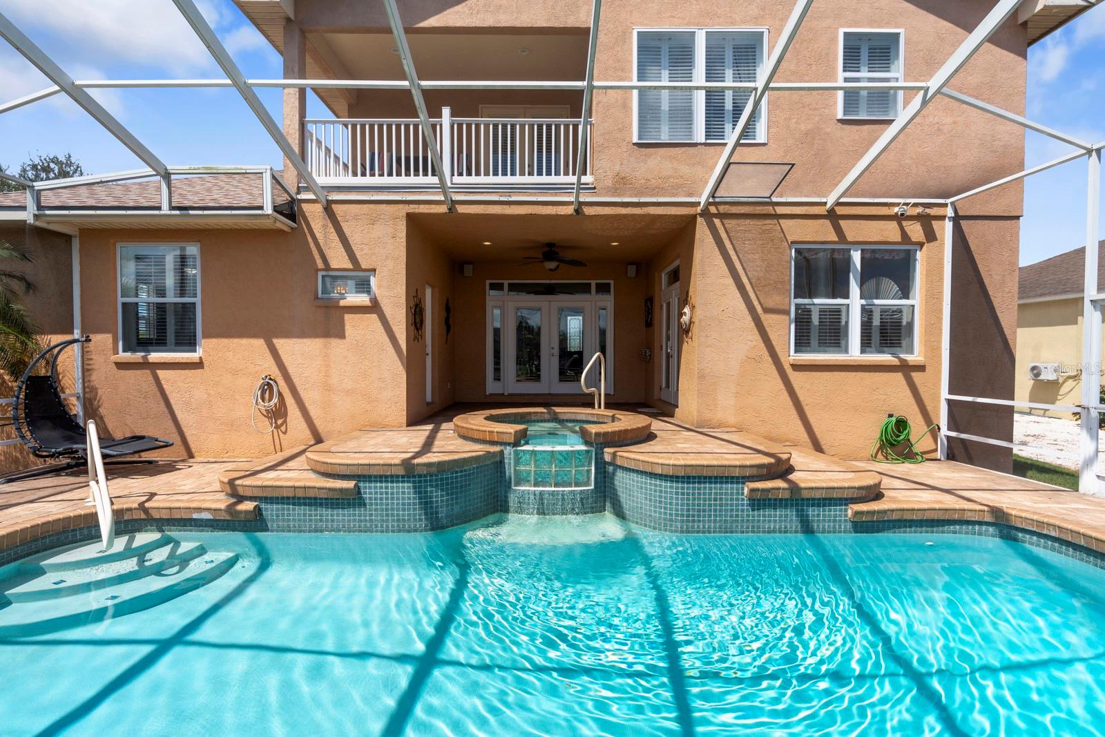 APOLLO BEACH UNIT 06 - Residential