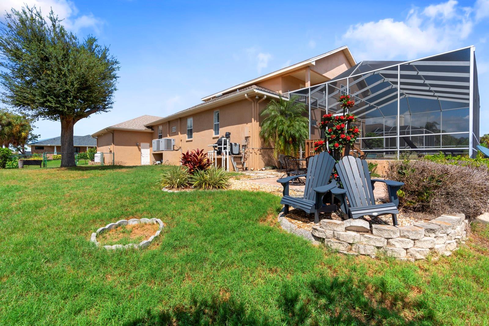 APOLLO BEACH UNIT 06 - Residential