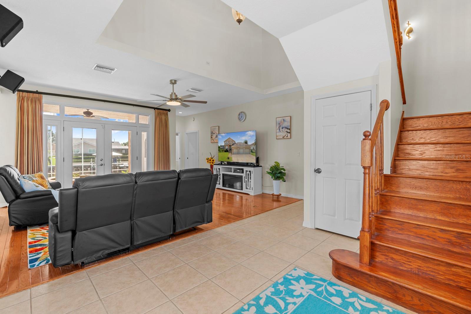 APOLLO BEACH UNIT 06 - Residential