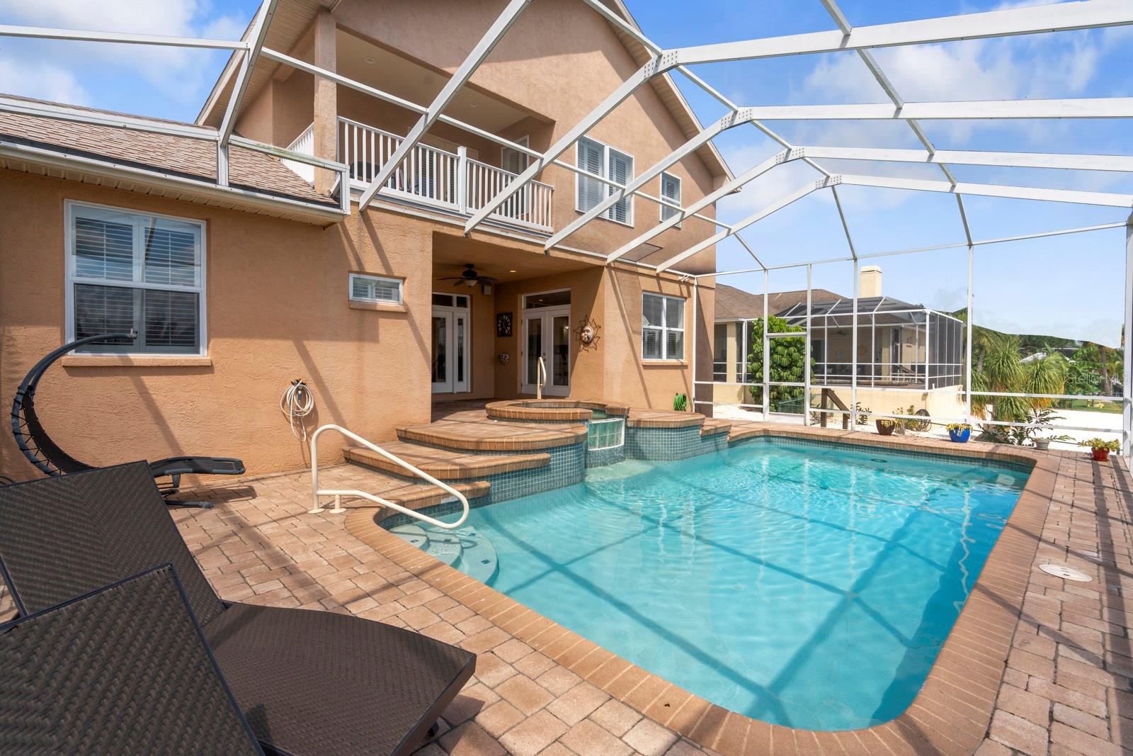 APOLLO BEACH UNIT 06 - Residential