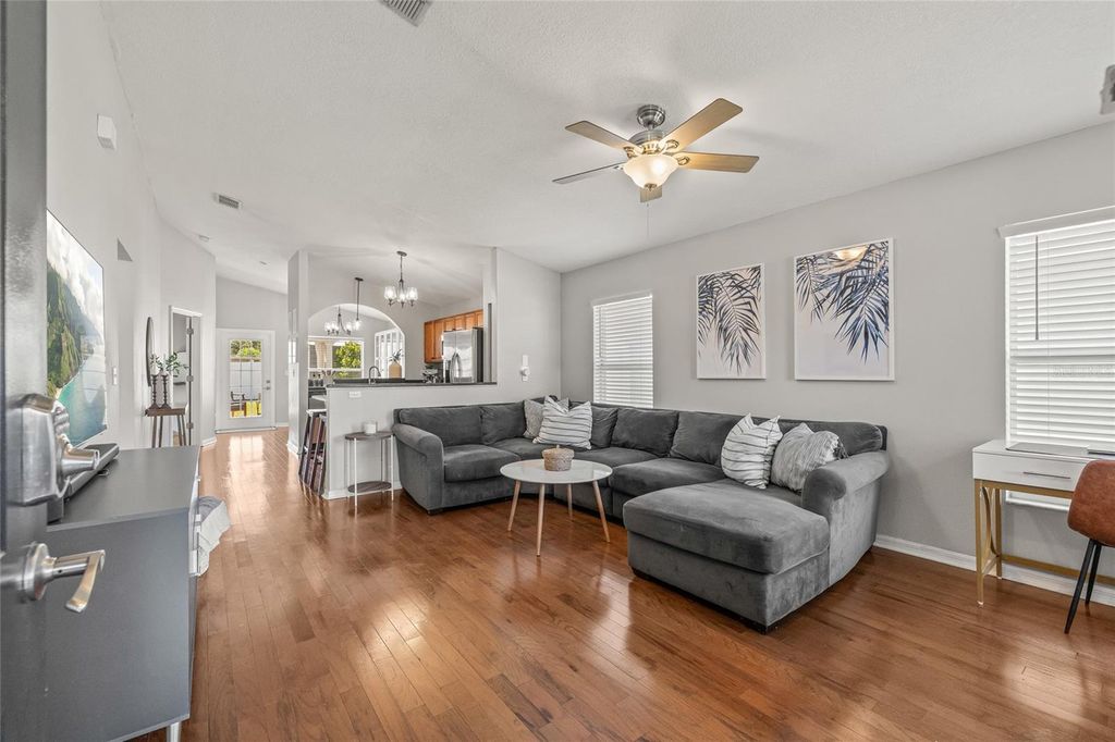 Photo of 346 46th Avenue N, St Petersburg, FL 33703 (MLS # TB8440871)