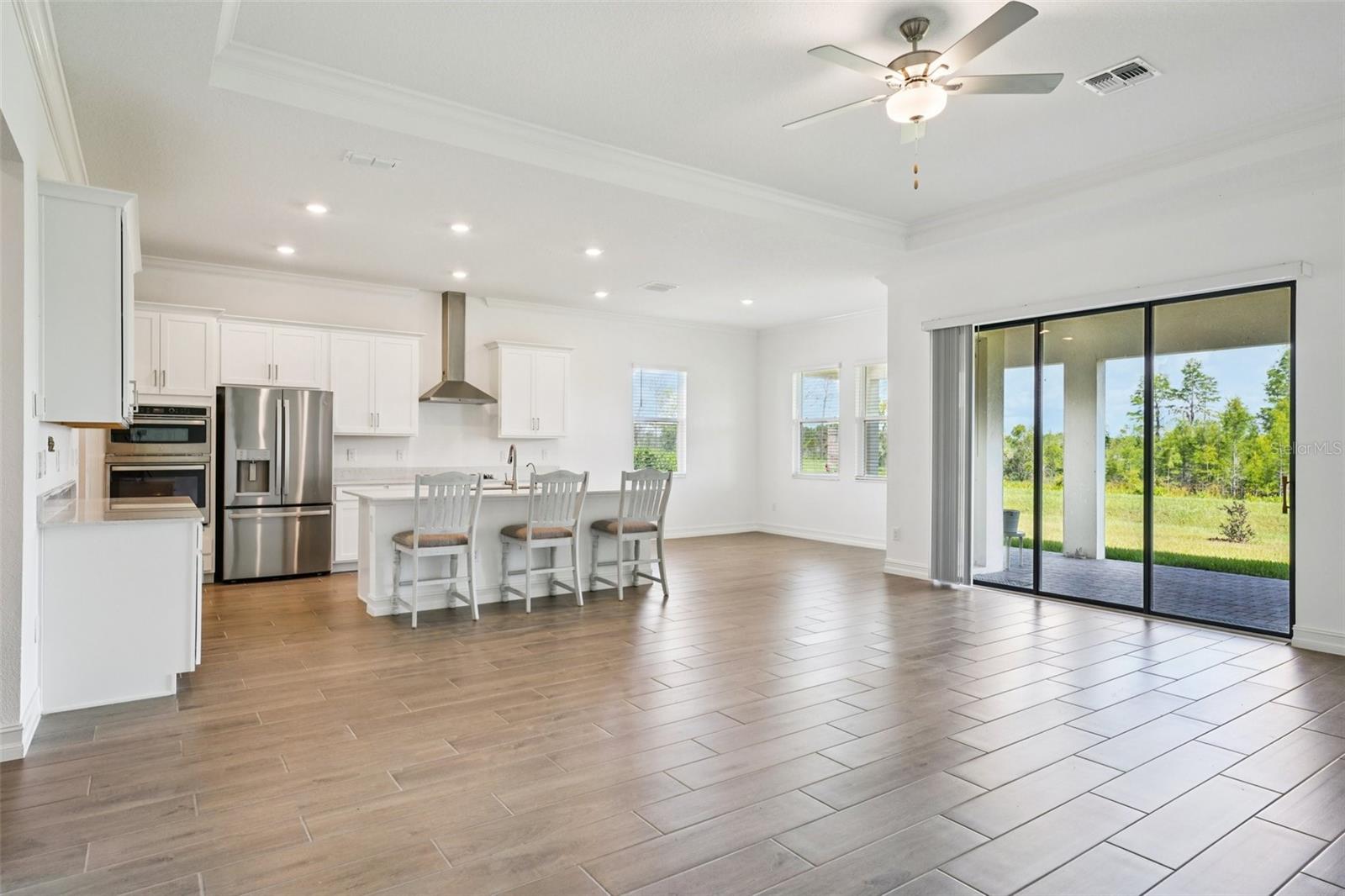 8820 LITTLE BLUESTEM DRIVE