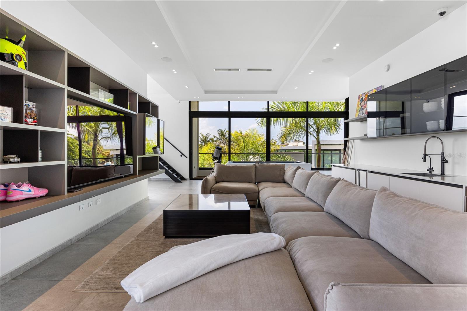 DORADO COUNTRY ESTATES - Residential