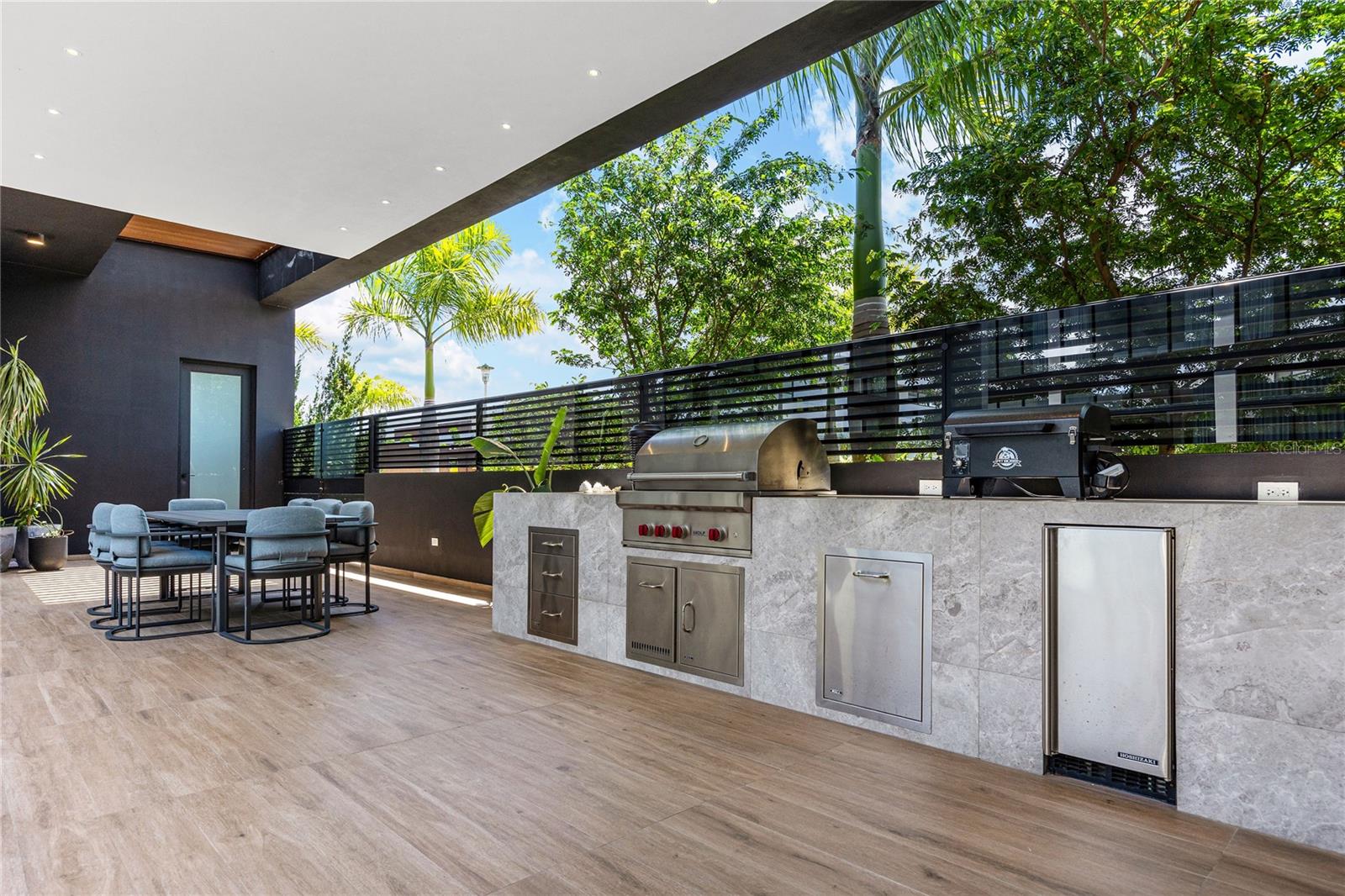 DORADO COUNTRY ESTATES - Residential