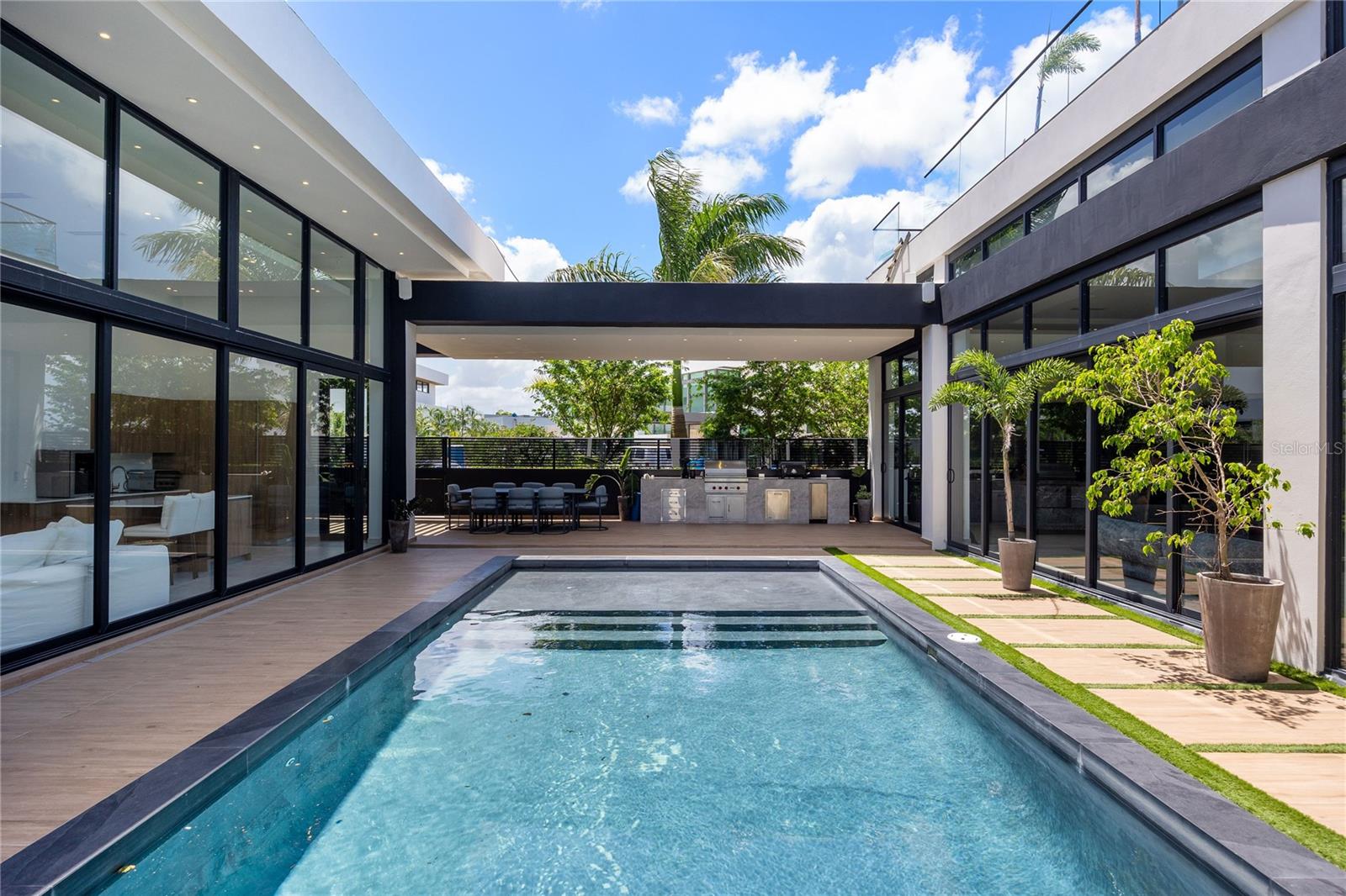 DORADO COUNTRY ESTATES - Residential