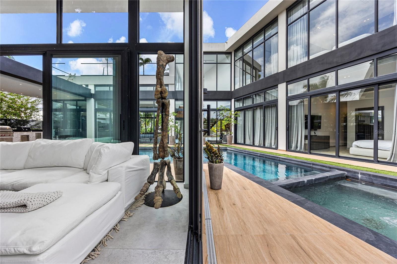 DORADO COUNTRY ESTATES - Residential
