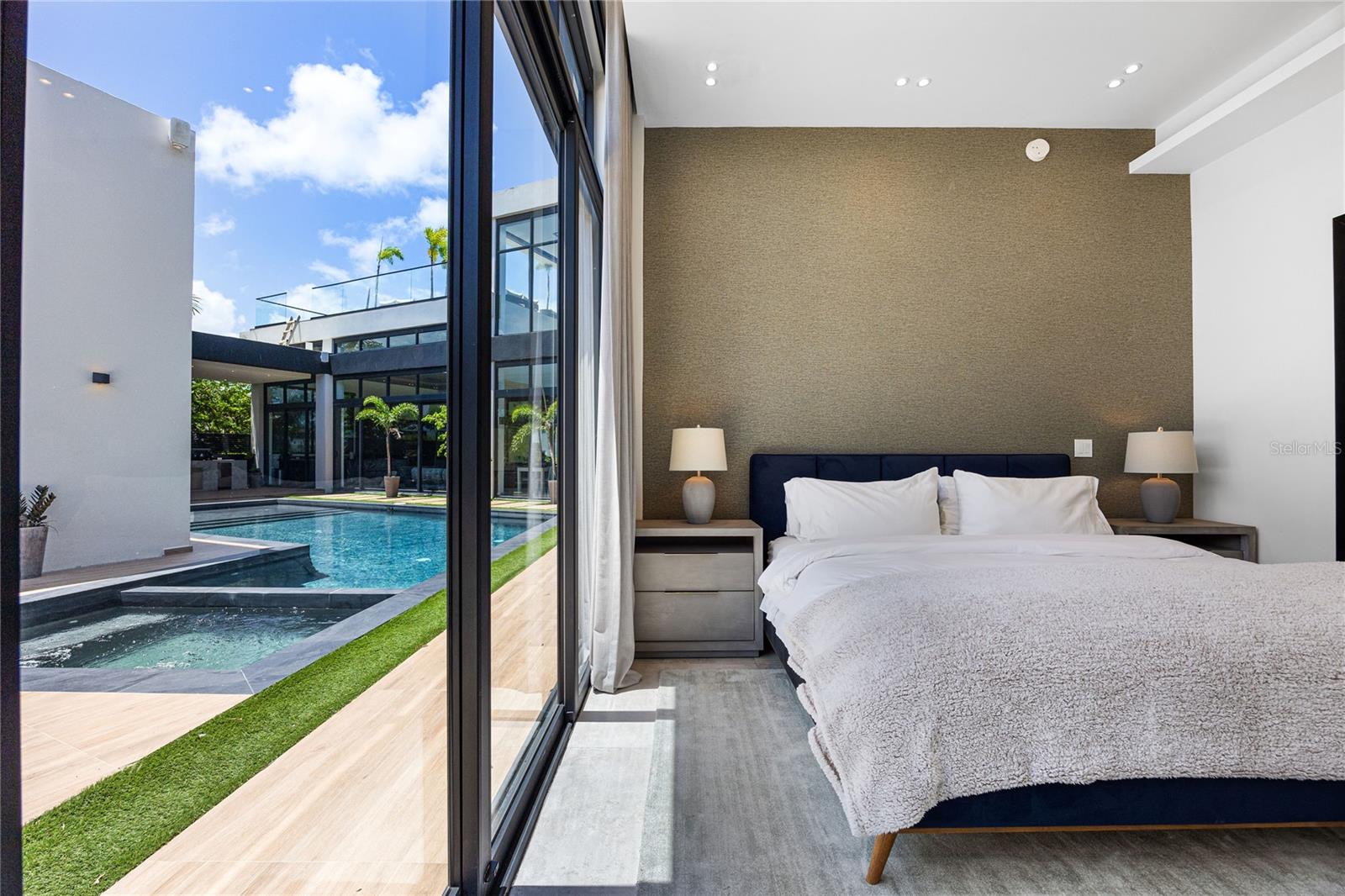DORADO COUNTRY ESTATES - Residential