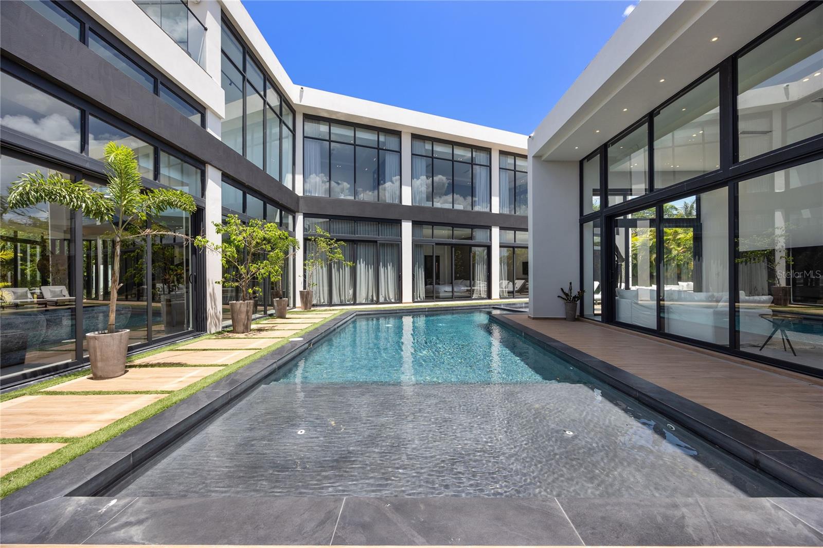 DORADO COUNTRY ESTATES - Residential